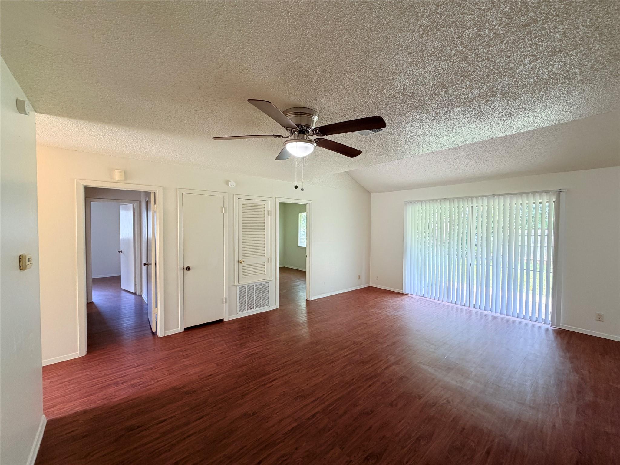 5206 Village TRL — photo 3
