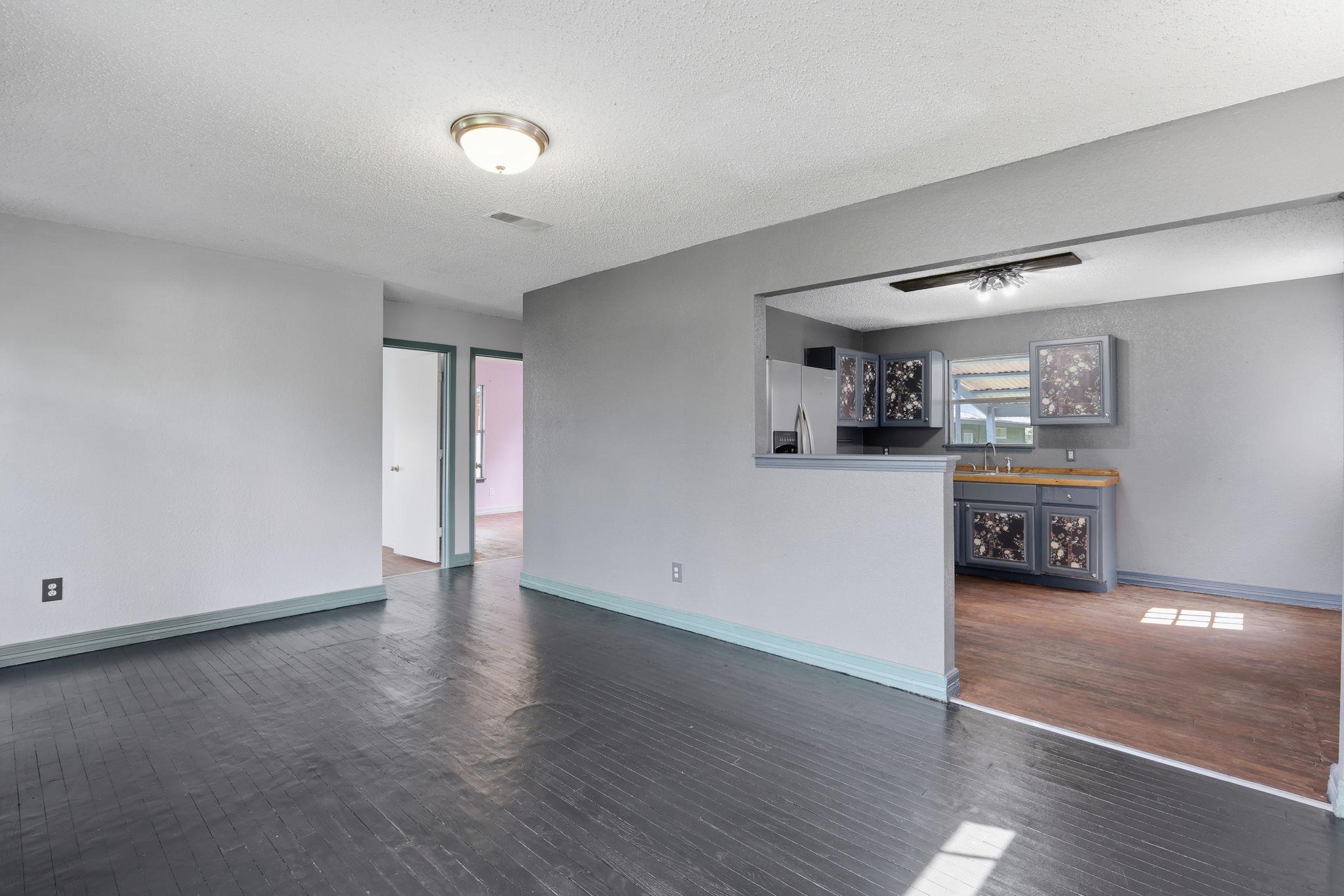 312 Blackson Ave — photo 4