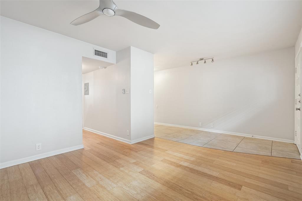 2404 Longview ST #105 — photo 4