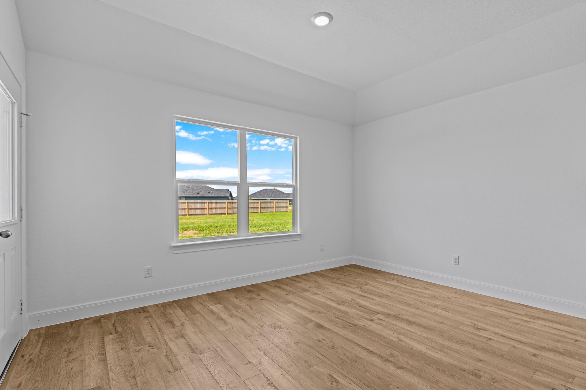 156 Great Northern DR — photo 5