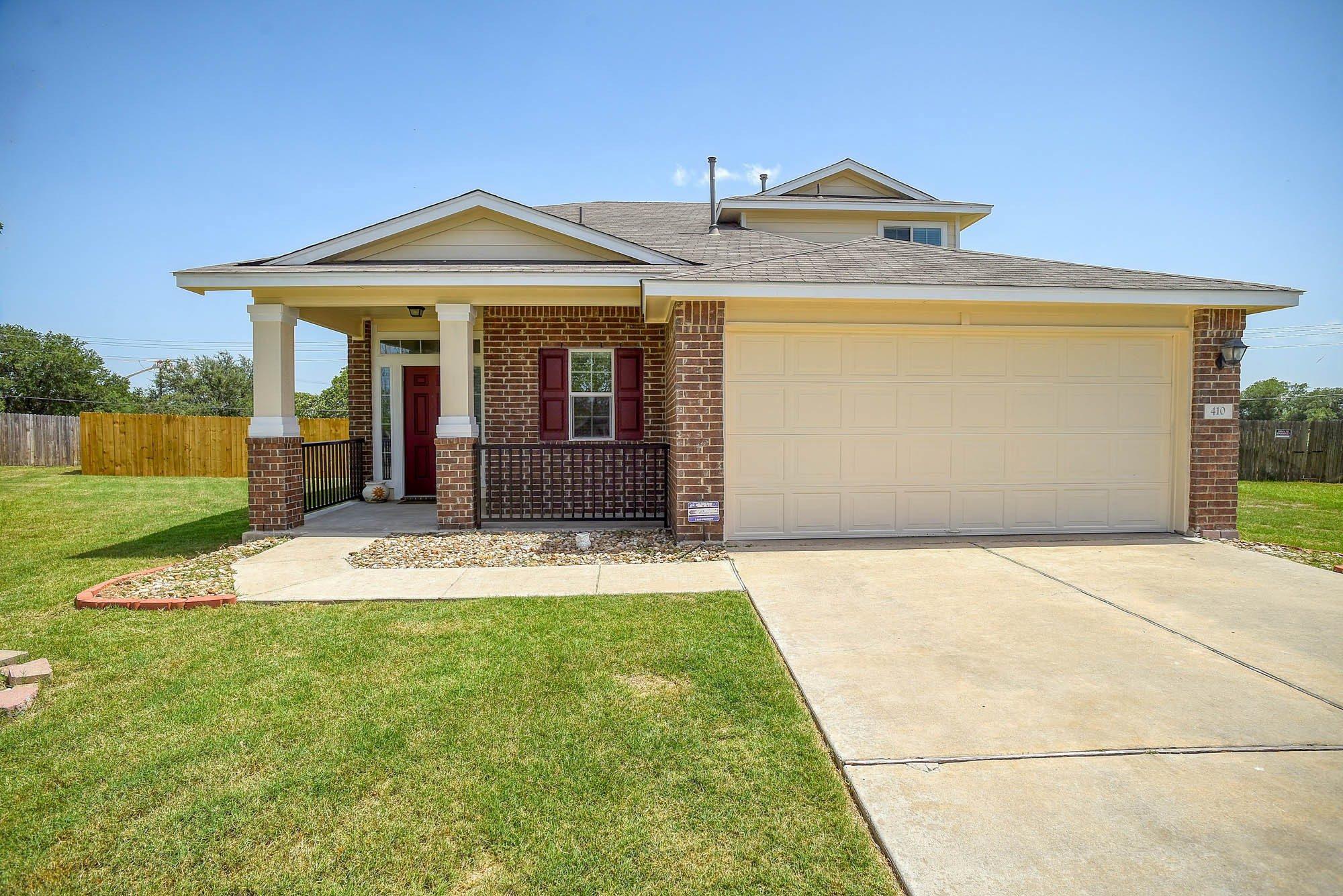 410 Hunting Lodge LN