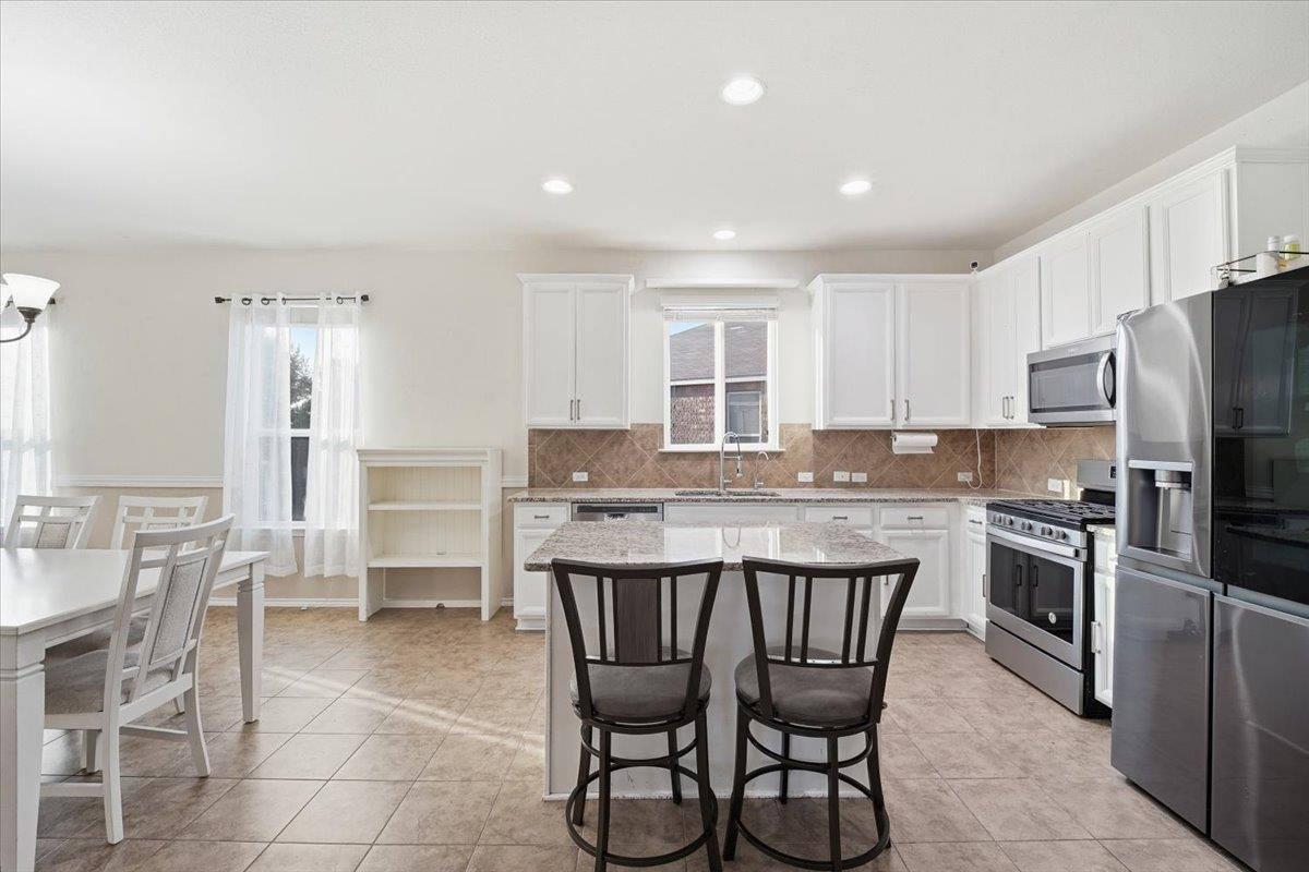 244 Martha DR — photo 5
