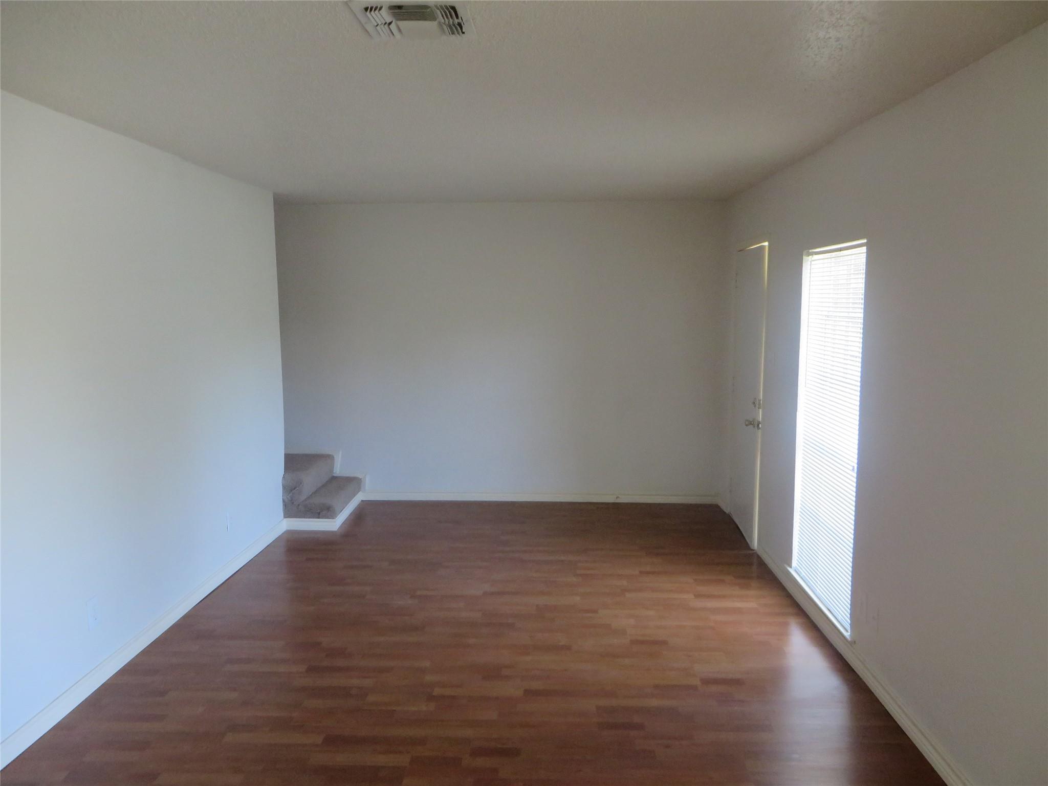 4511 Village CT — photo 3