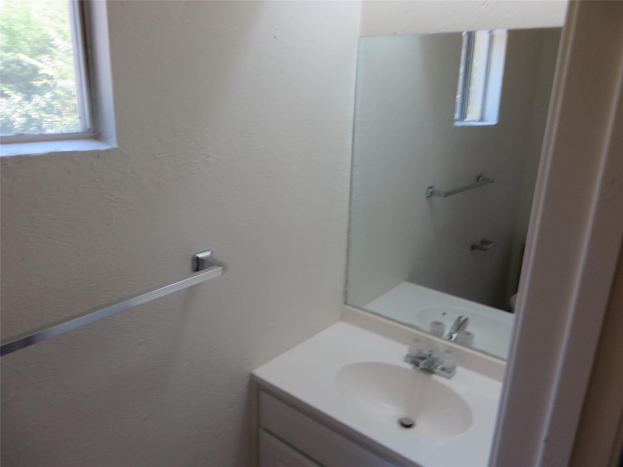 4511 Village CT — photo 5