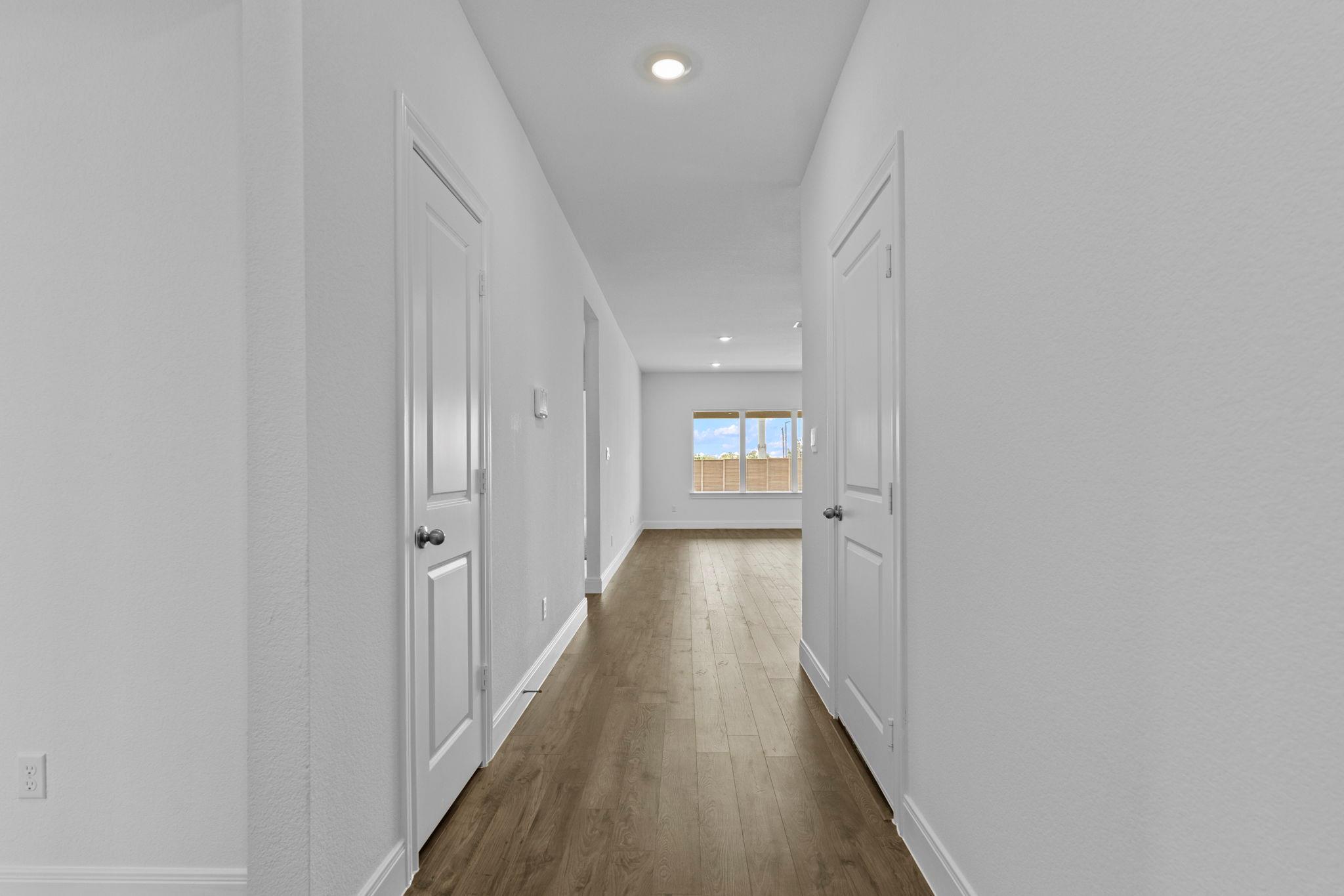 137 Union Pacific DR — photo 3