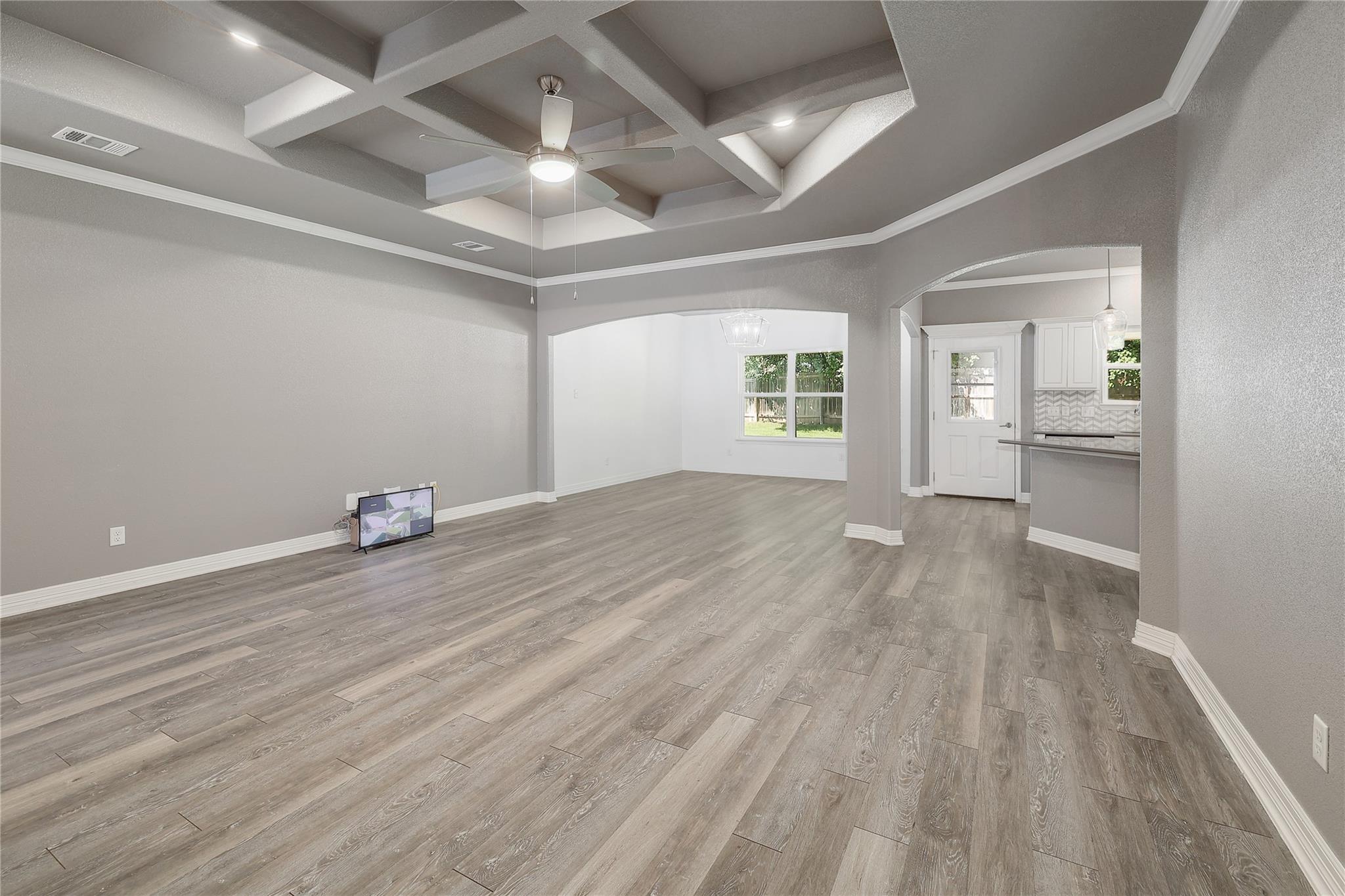 205 Slippery Elm DR — photo 4