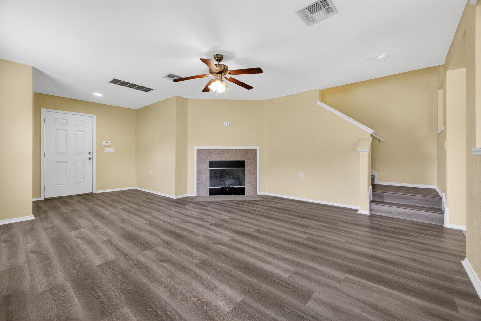 8813 Wiley WAY — photo 3