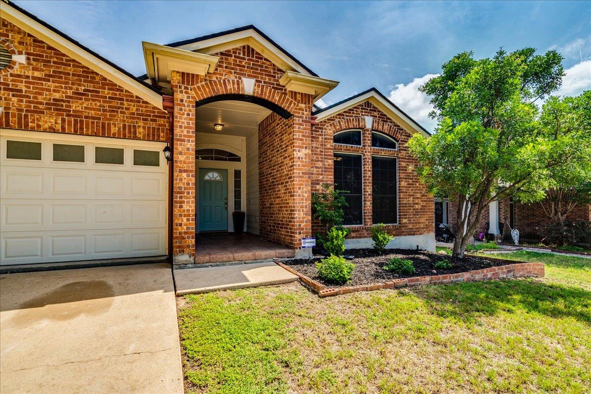 2912 Lynnbrook DR — photo 3