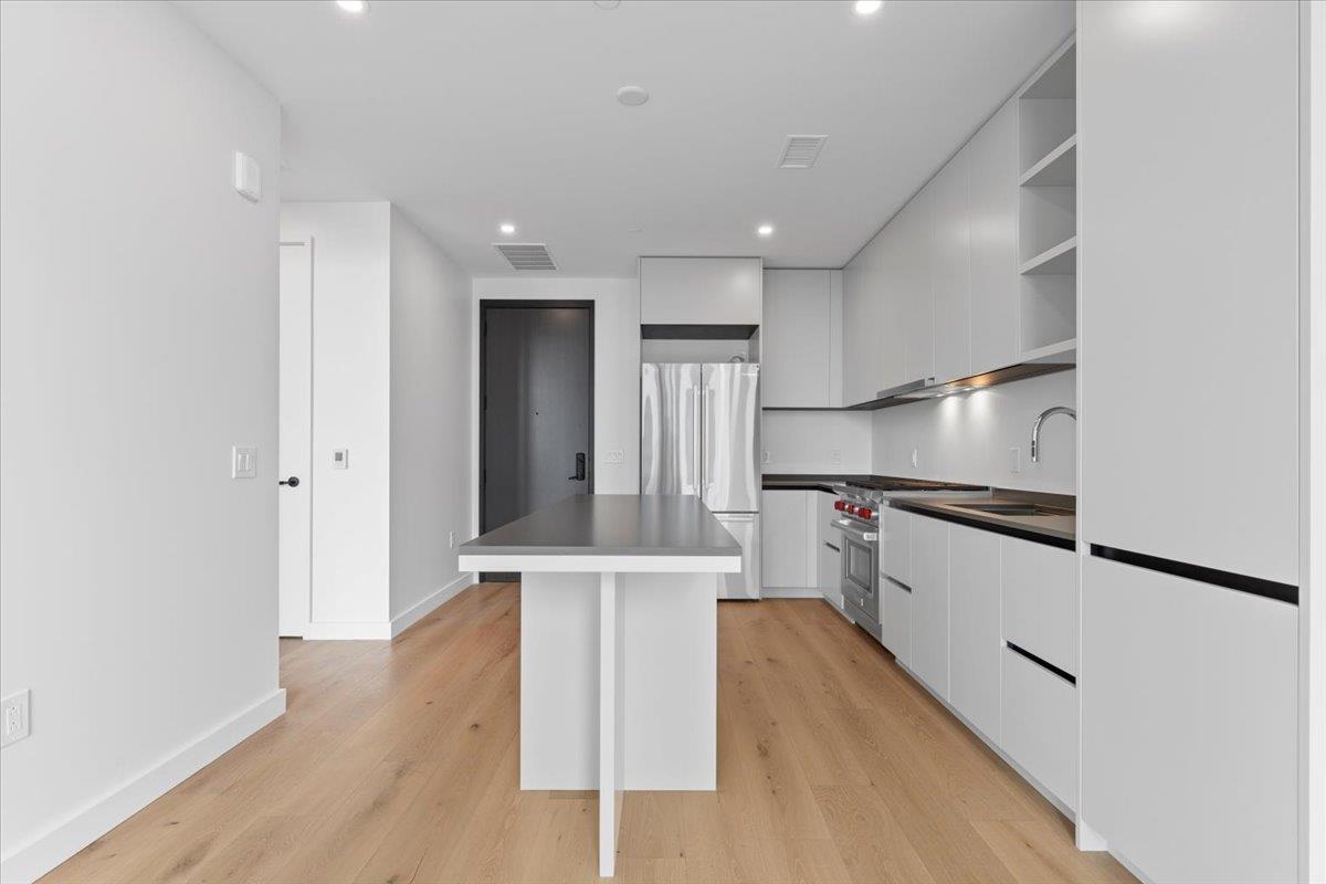 610 Davis ST #2503 — photo 3