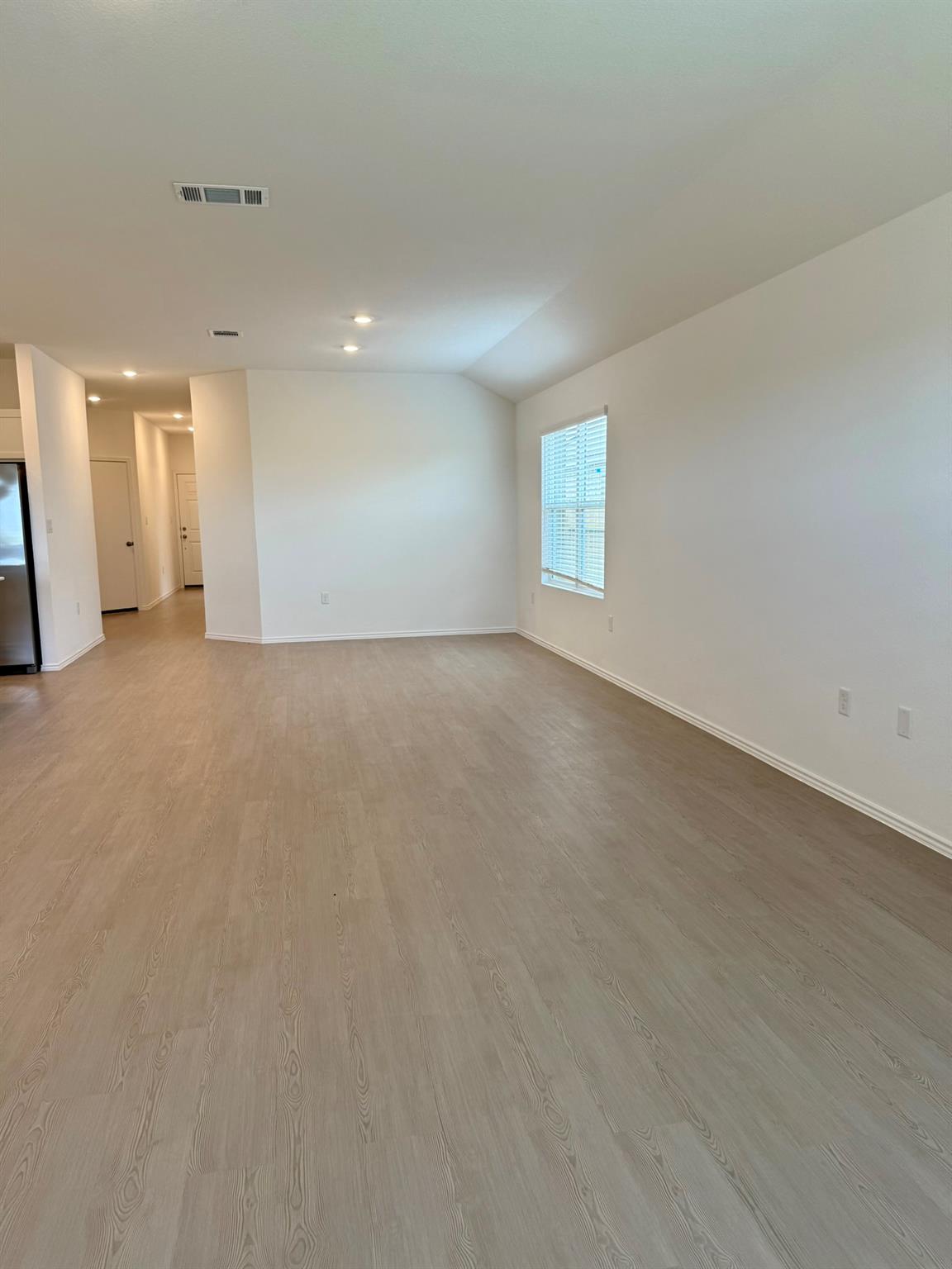 106 Camargue Dr — photo 5