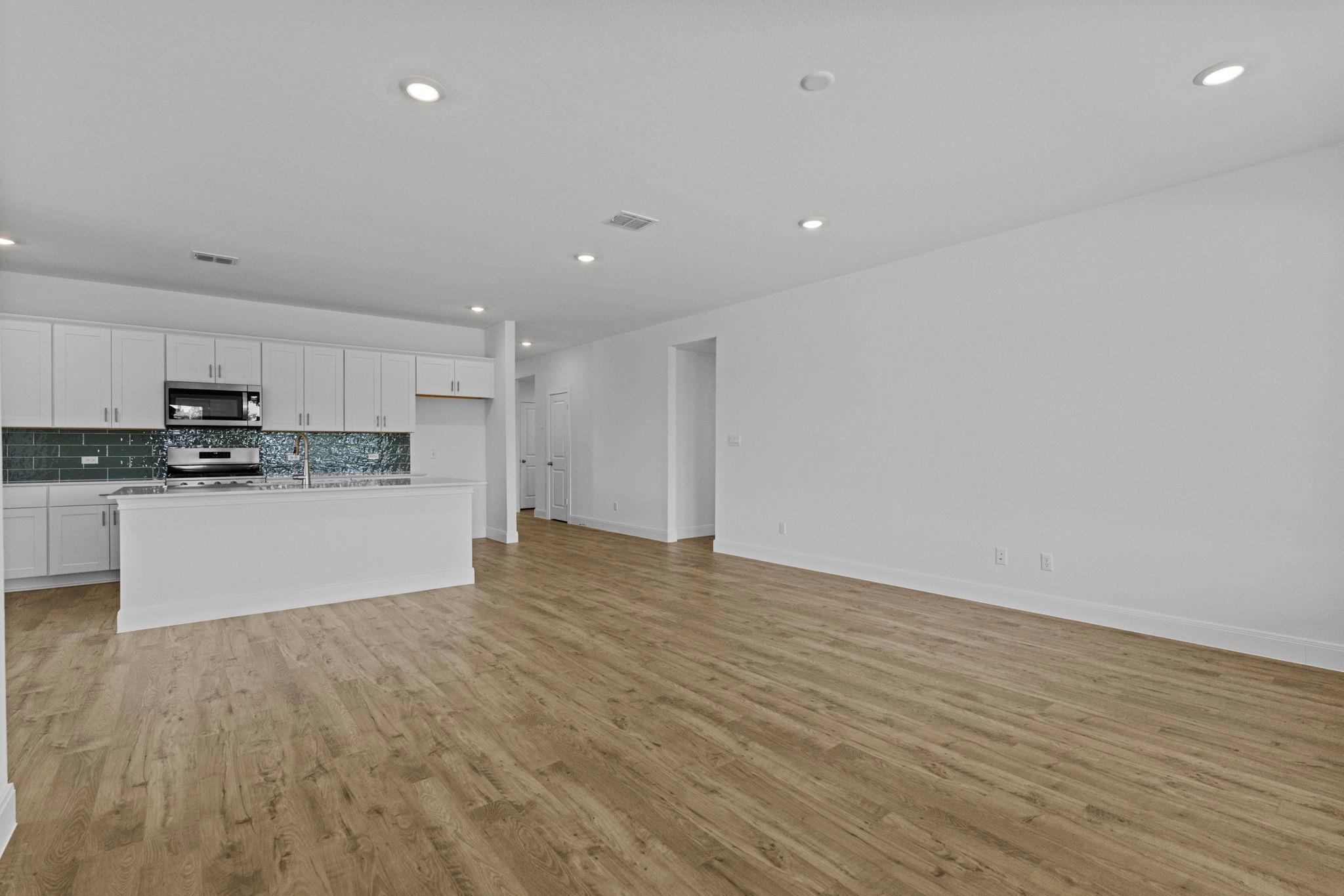 119 Union Pacific DR — photo 5