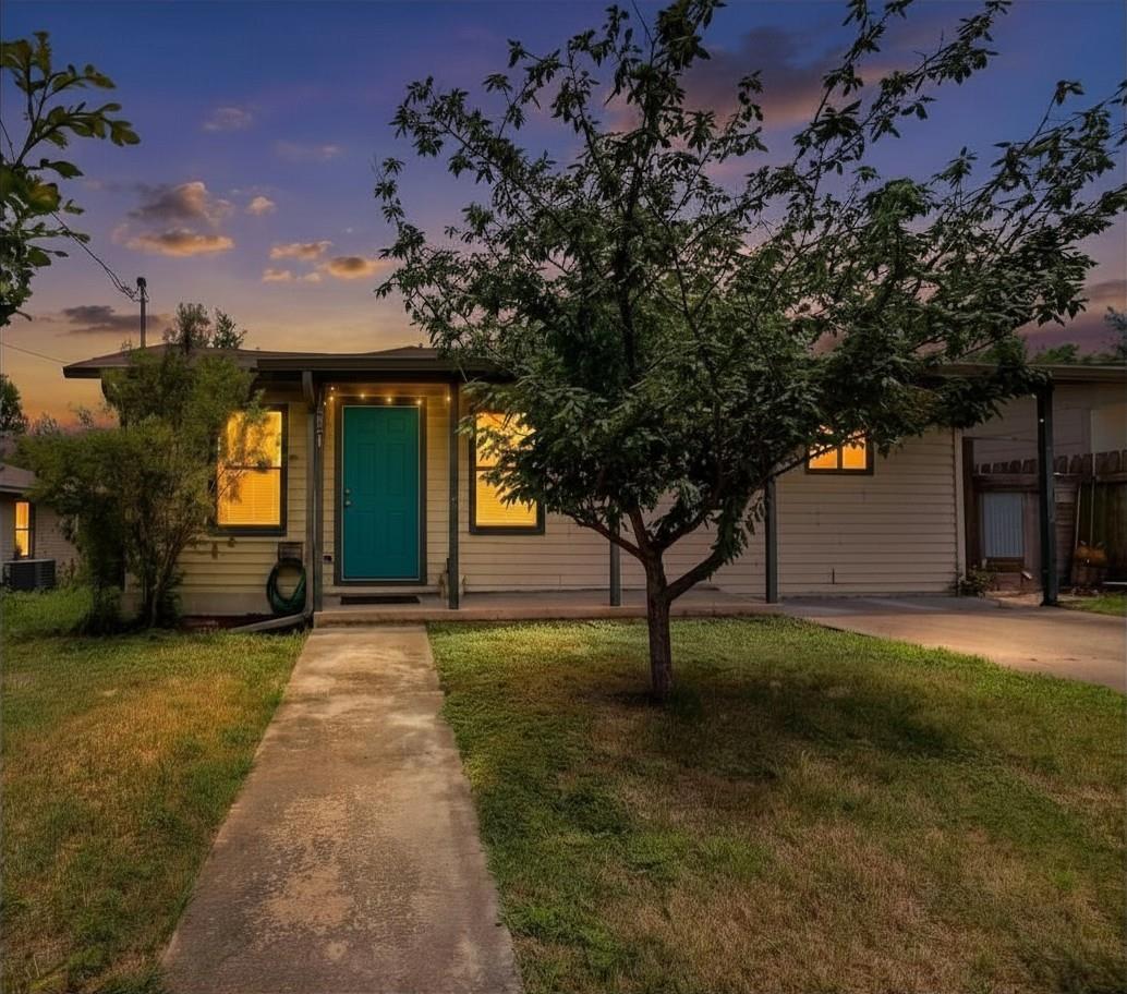 1421 Berene Ave — photo 3