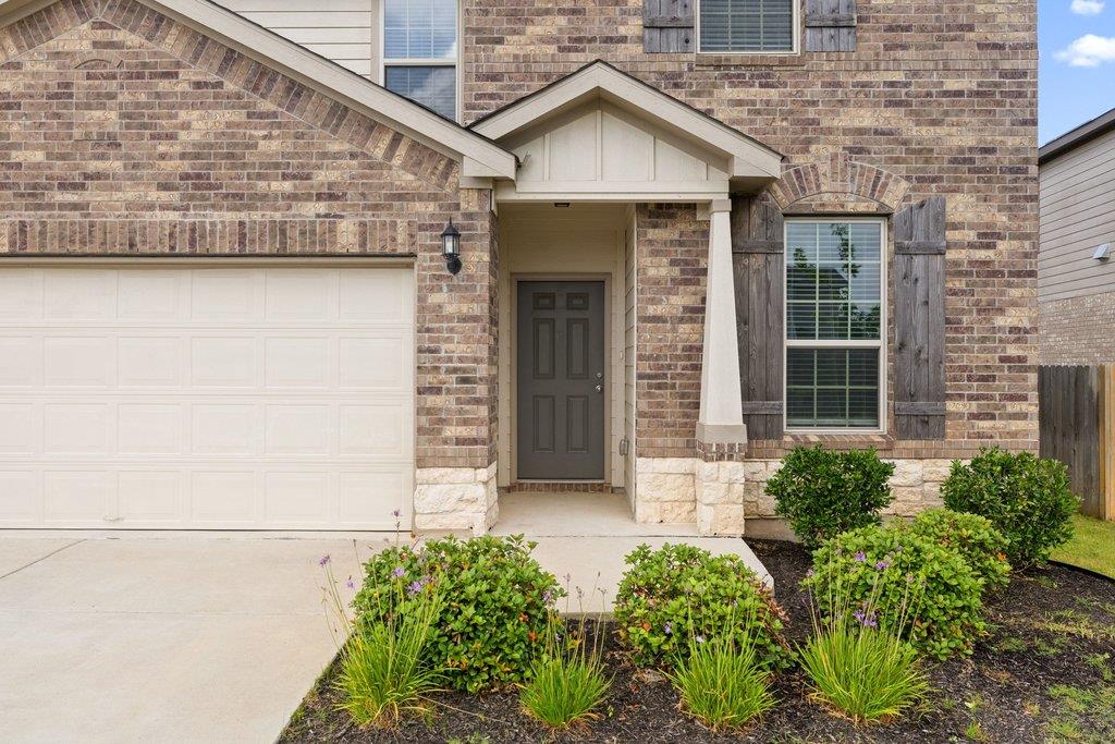 457 Bedford Falls LN — photo 4