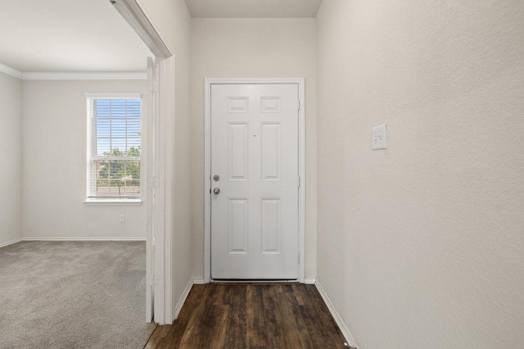 457 Bedford Falls LN — photo 5