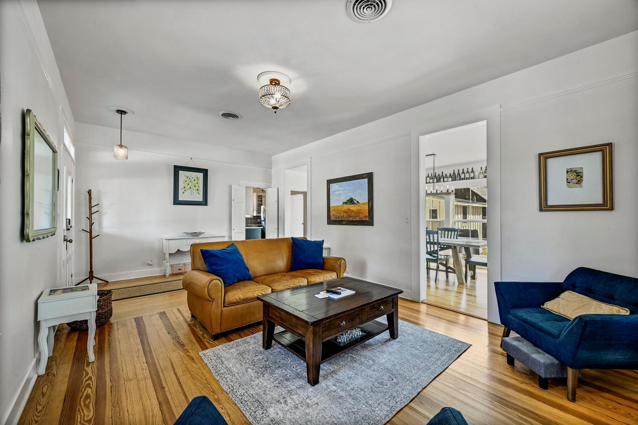 410 Schubert ST — photo 3