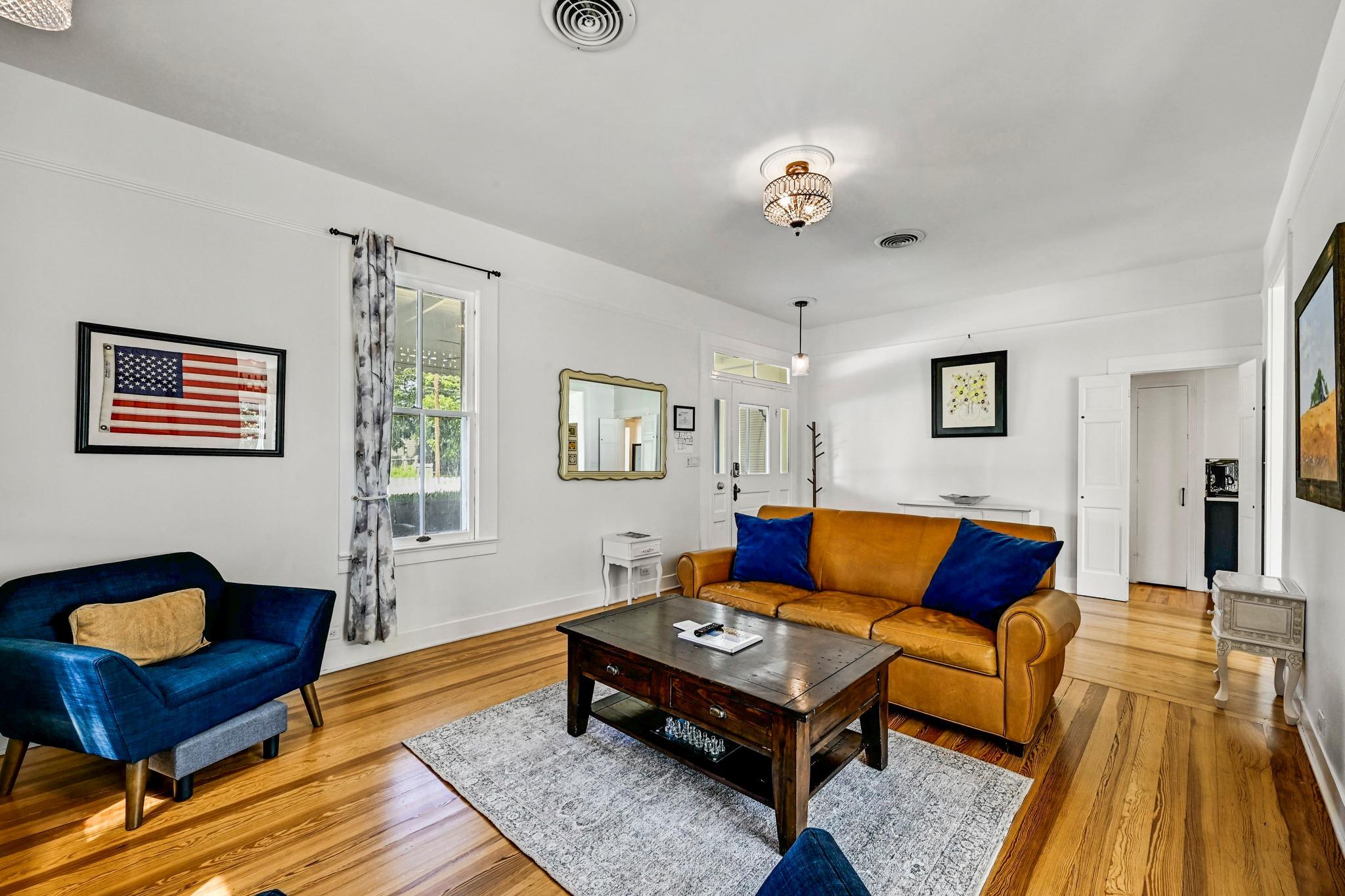 410 Schubert ST — photo 4