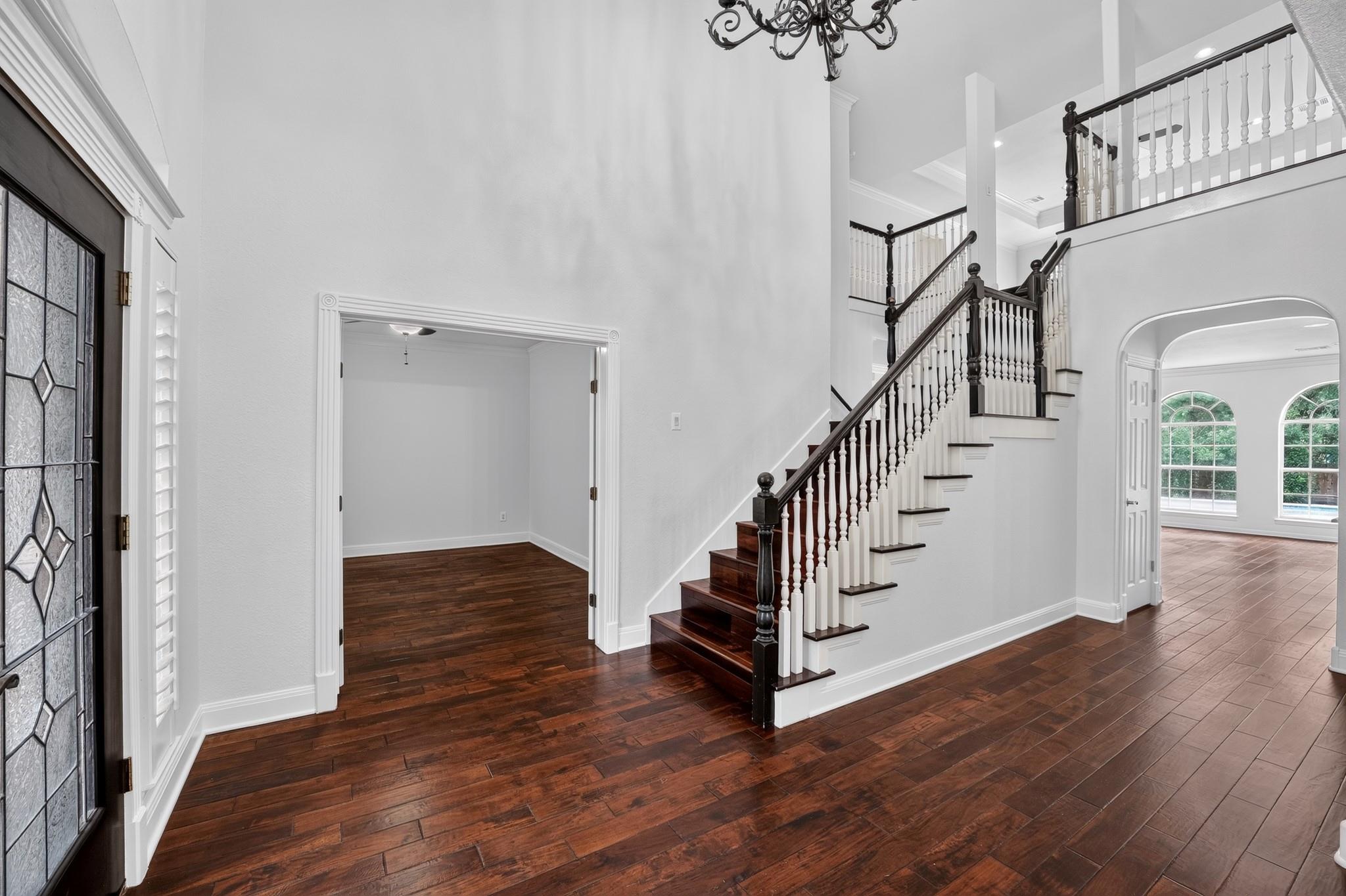 5528 VAN WINKLE LN — photo 3
