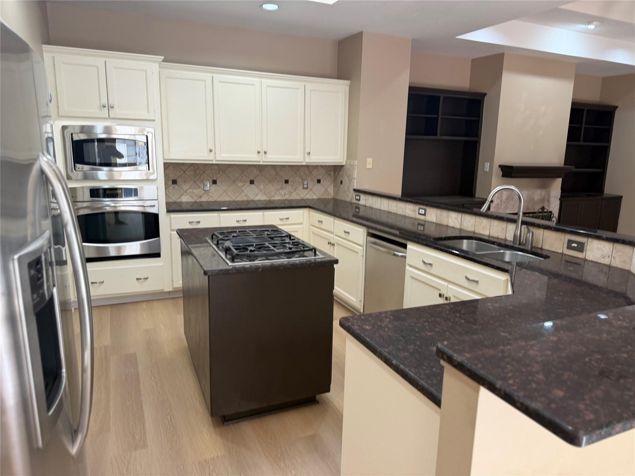 6407 Johanne CT — photo 5