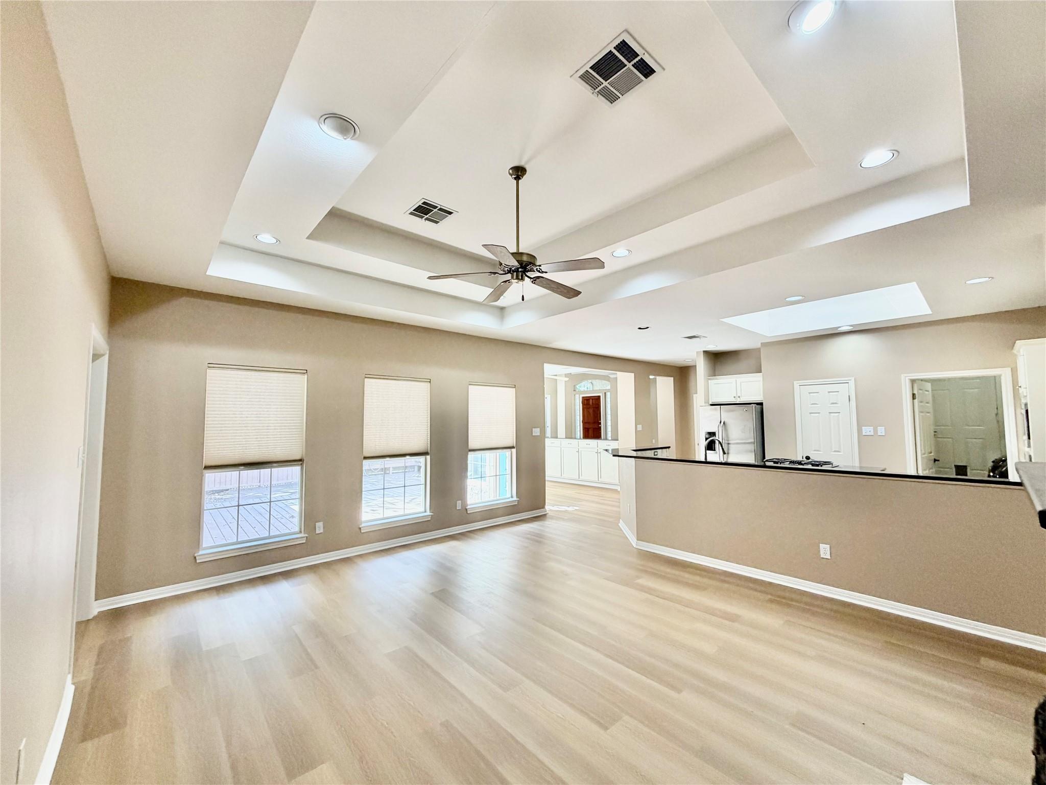6407 Johanne CT — photo 4