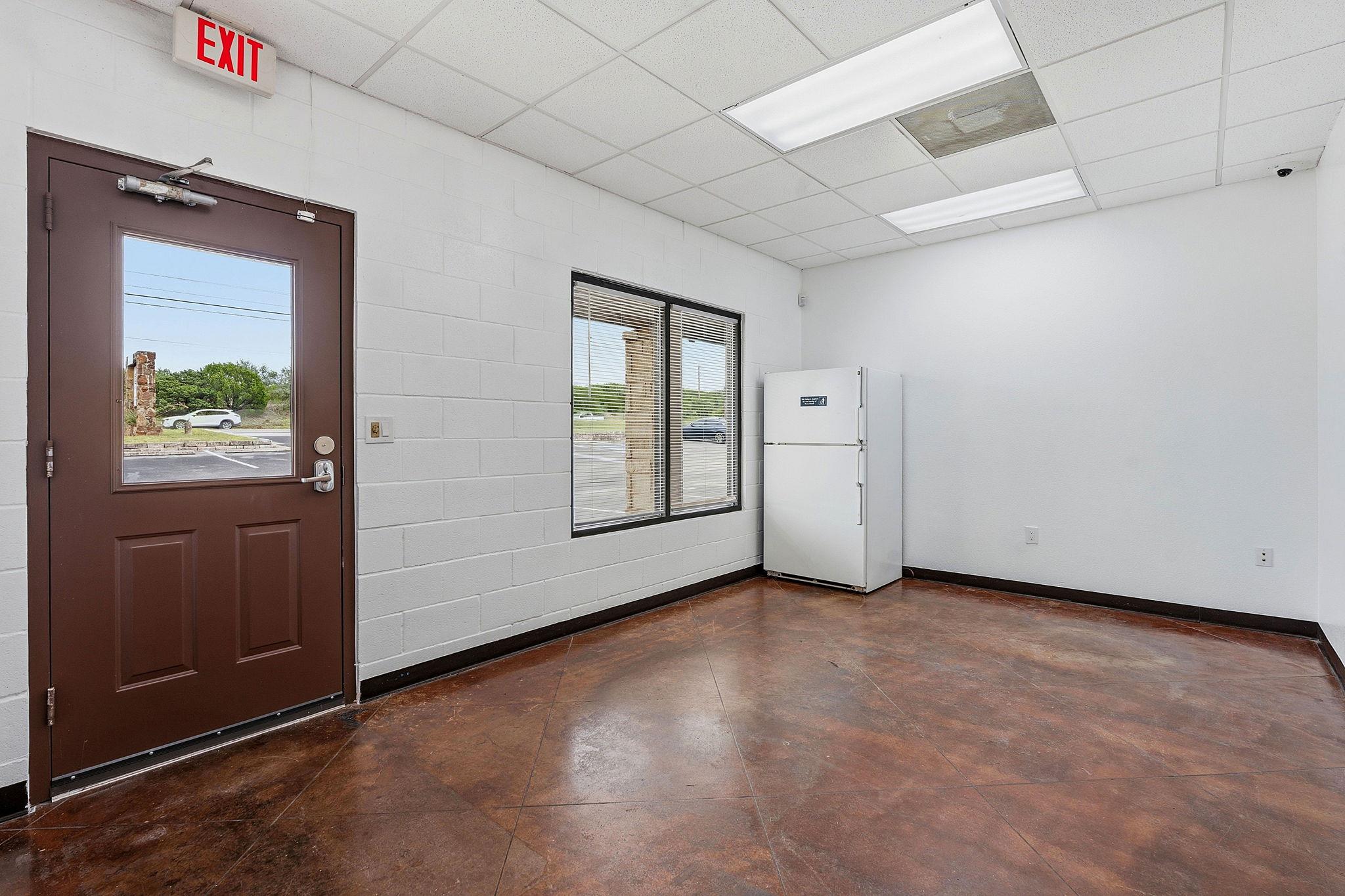 2100 Highway 290 #A — photo 3