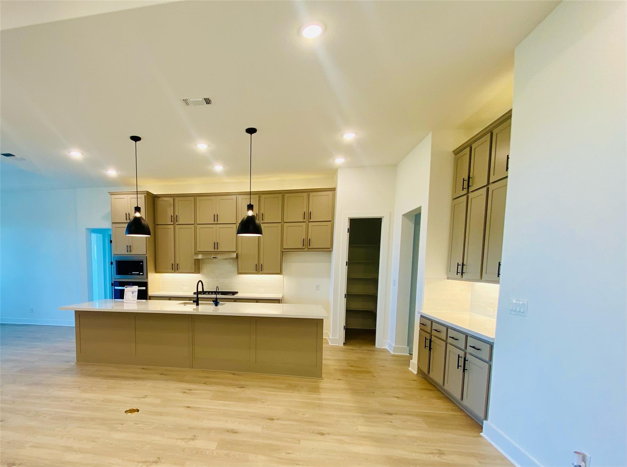 1129 Twisted Tarpley LN — photo 3