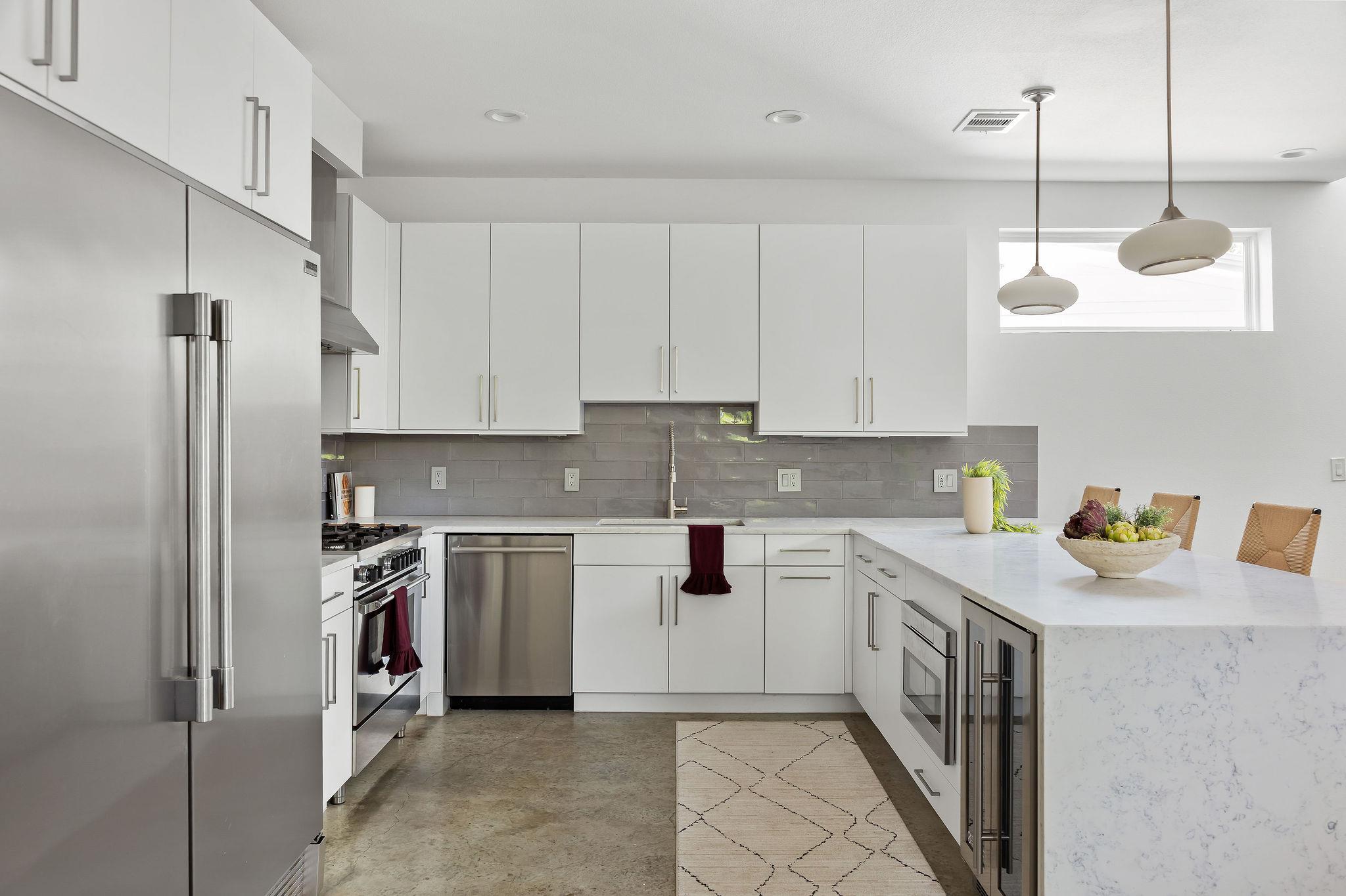 1182 Oakgrove Ave #A — photo 3