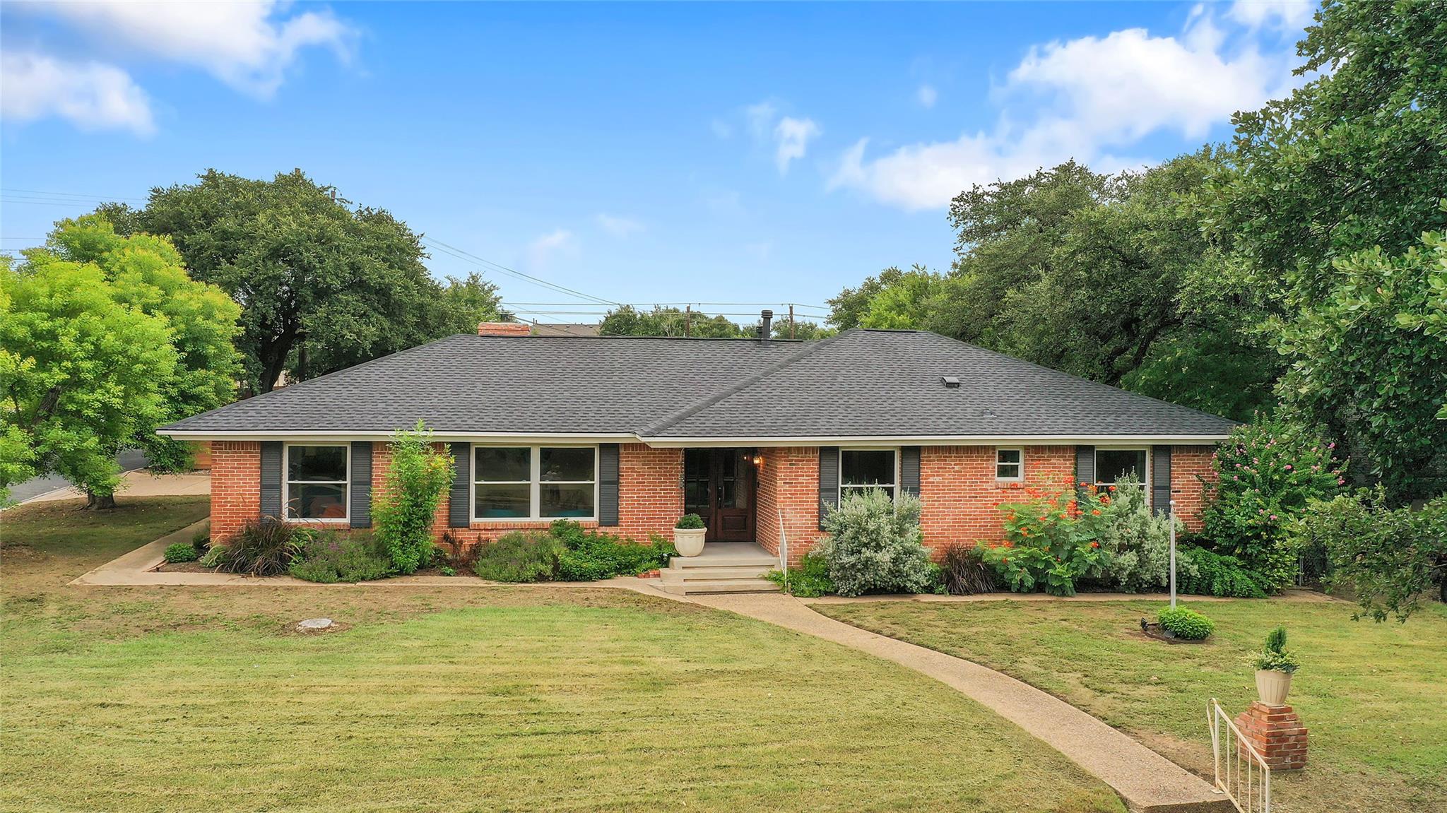 1308 Cardinal Hill CIR — photo 5