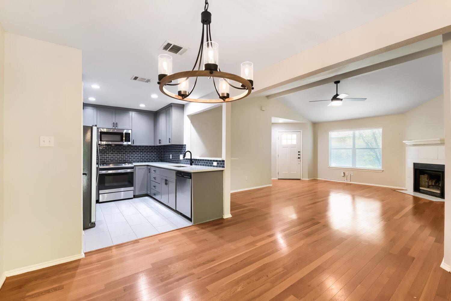 9616 Holly Springs DR — photo 4