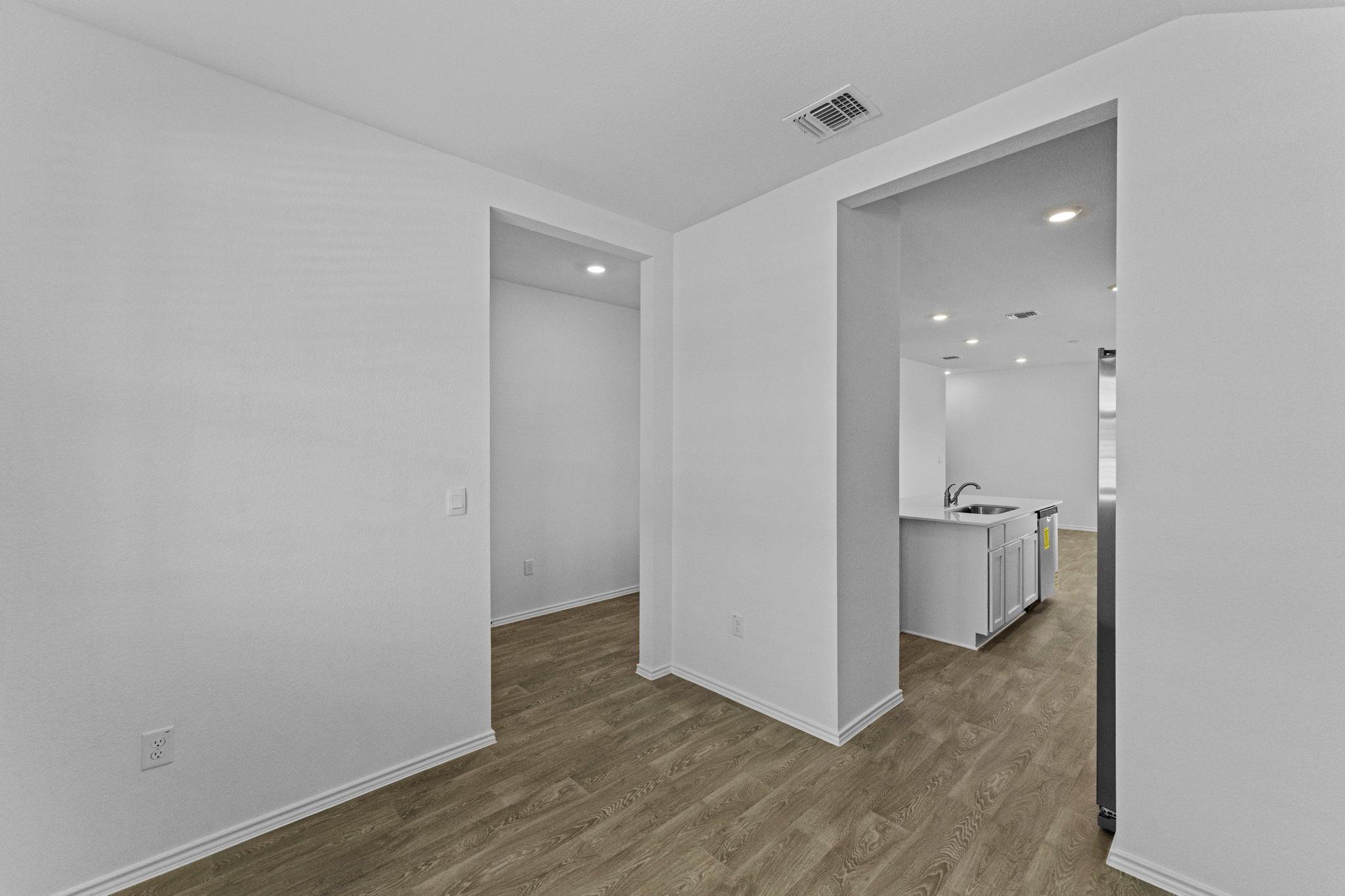 203 Balmorehea ST — photo 5