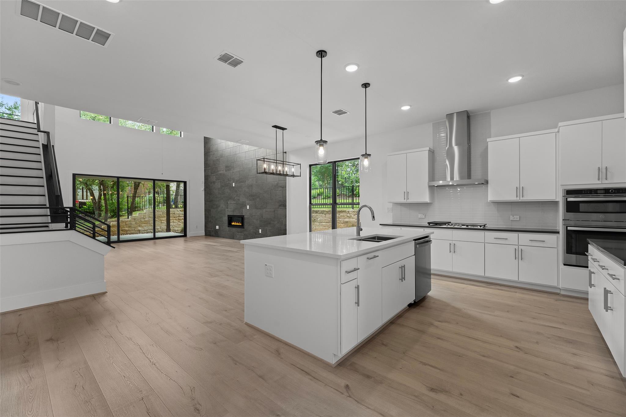 15085 Dorothy DR — photo 4