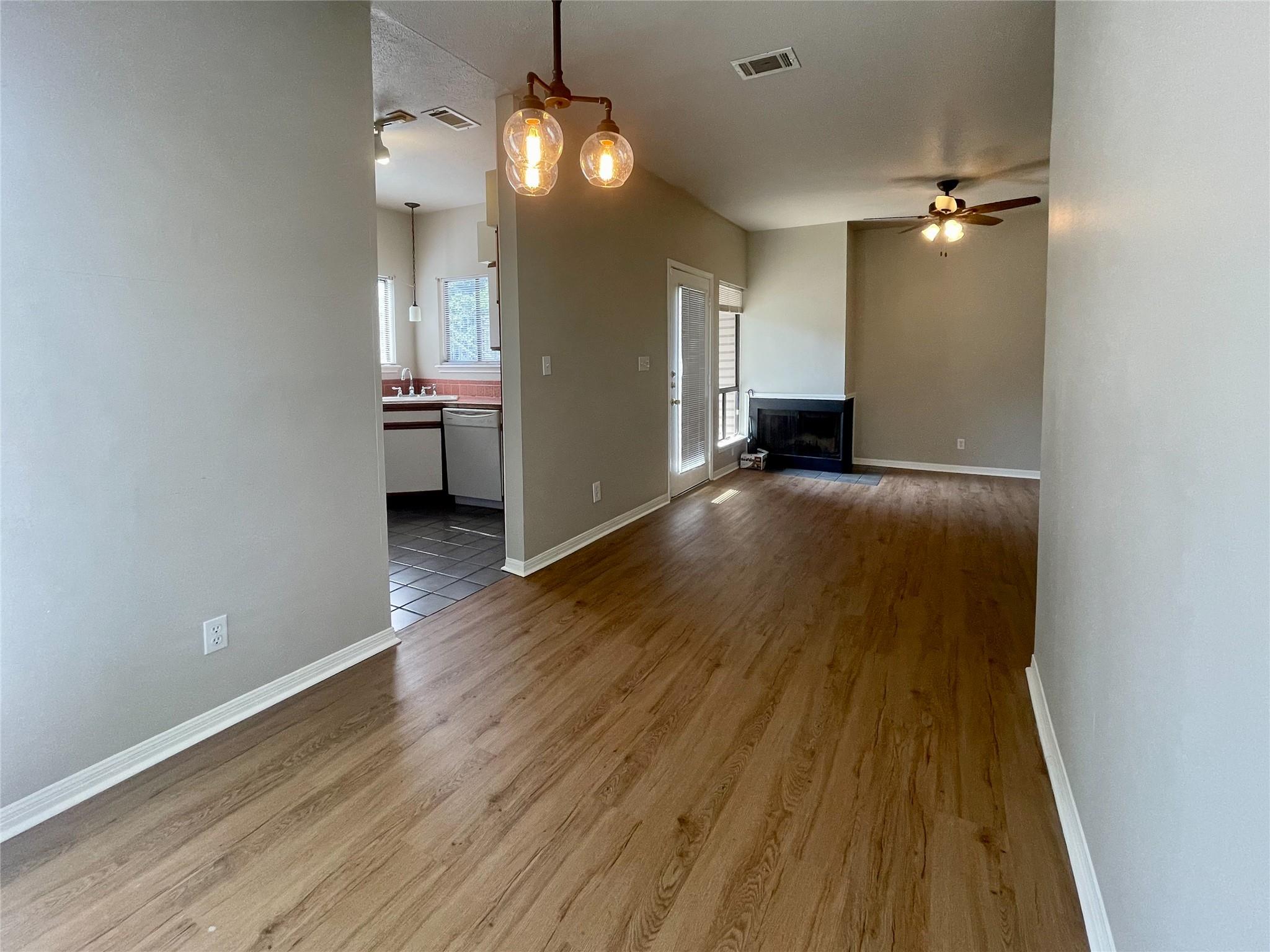 310 Pat Garrison ST #8 — photo 3