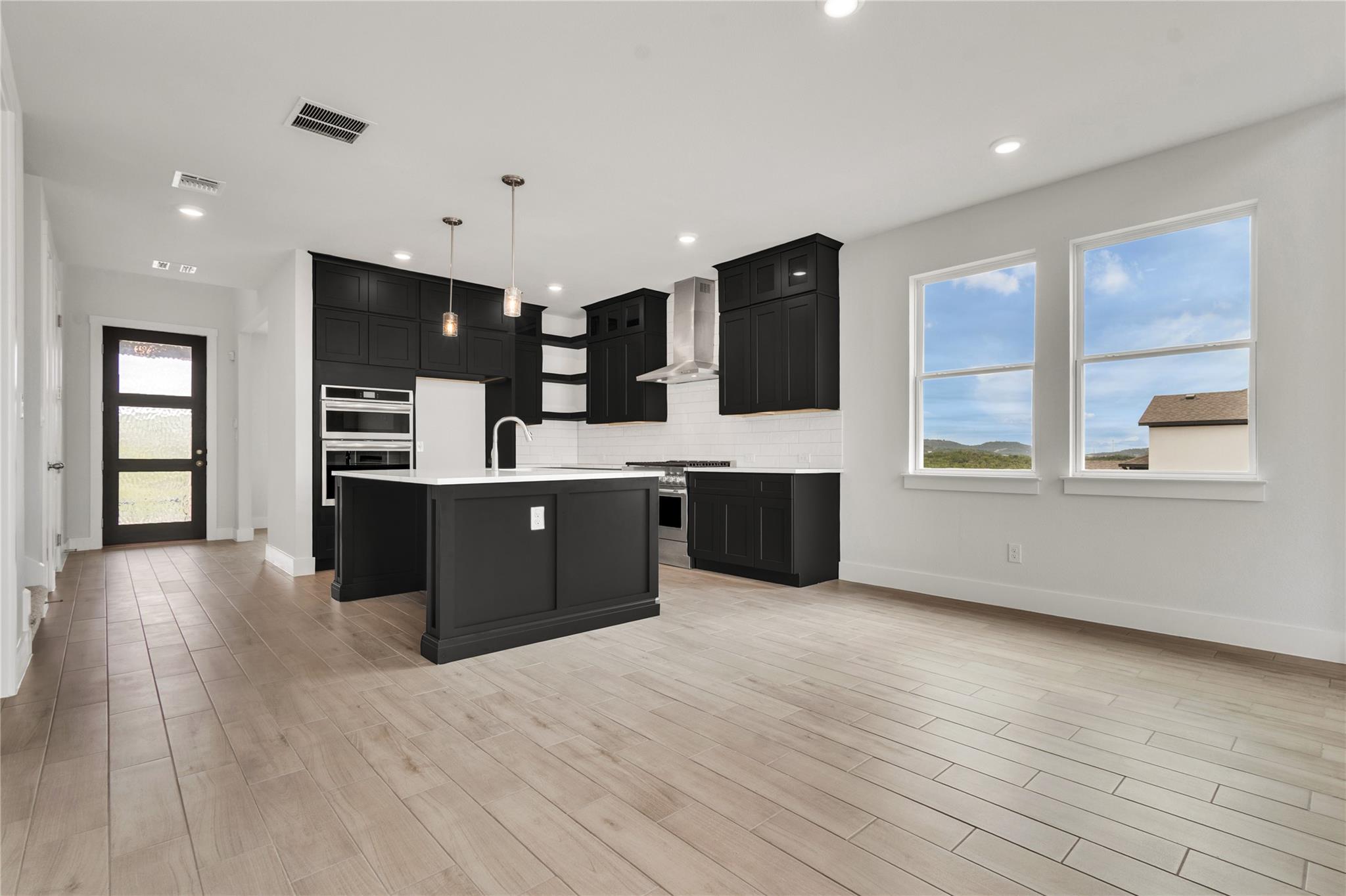 8516 Red Bottle Brush RD — photo 5