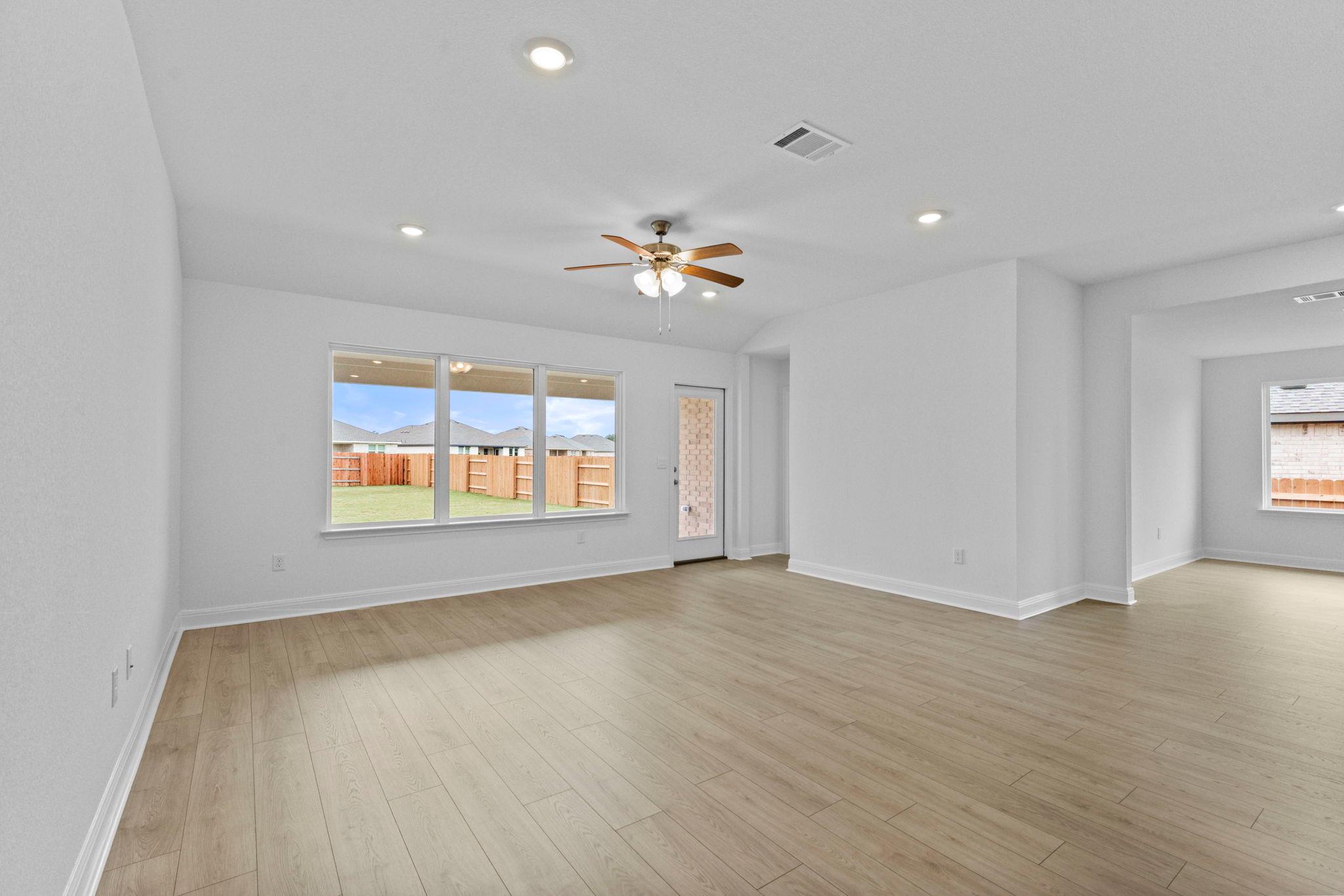 252 Rivers Edge DR — photo 5