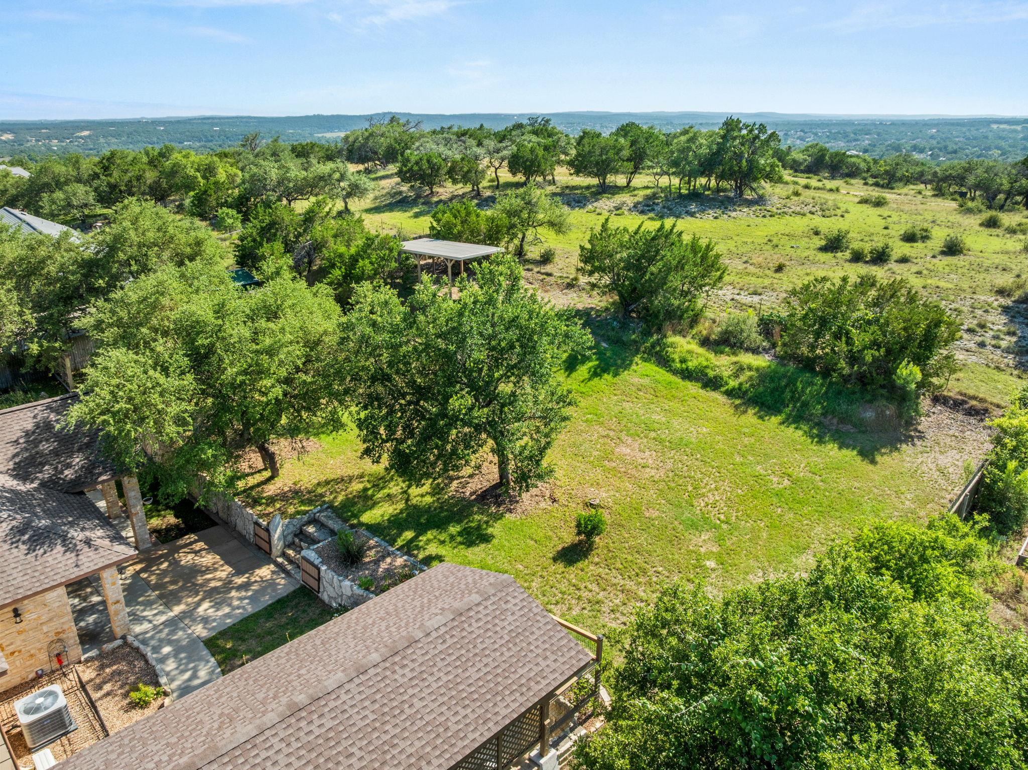 509 Meadow Oaks DR — photo 3