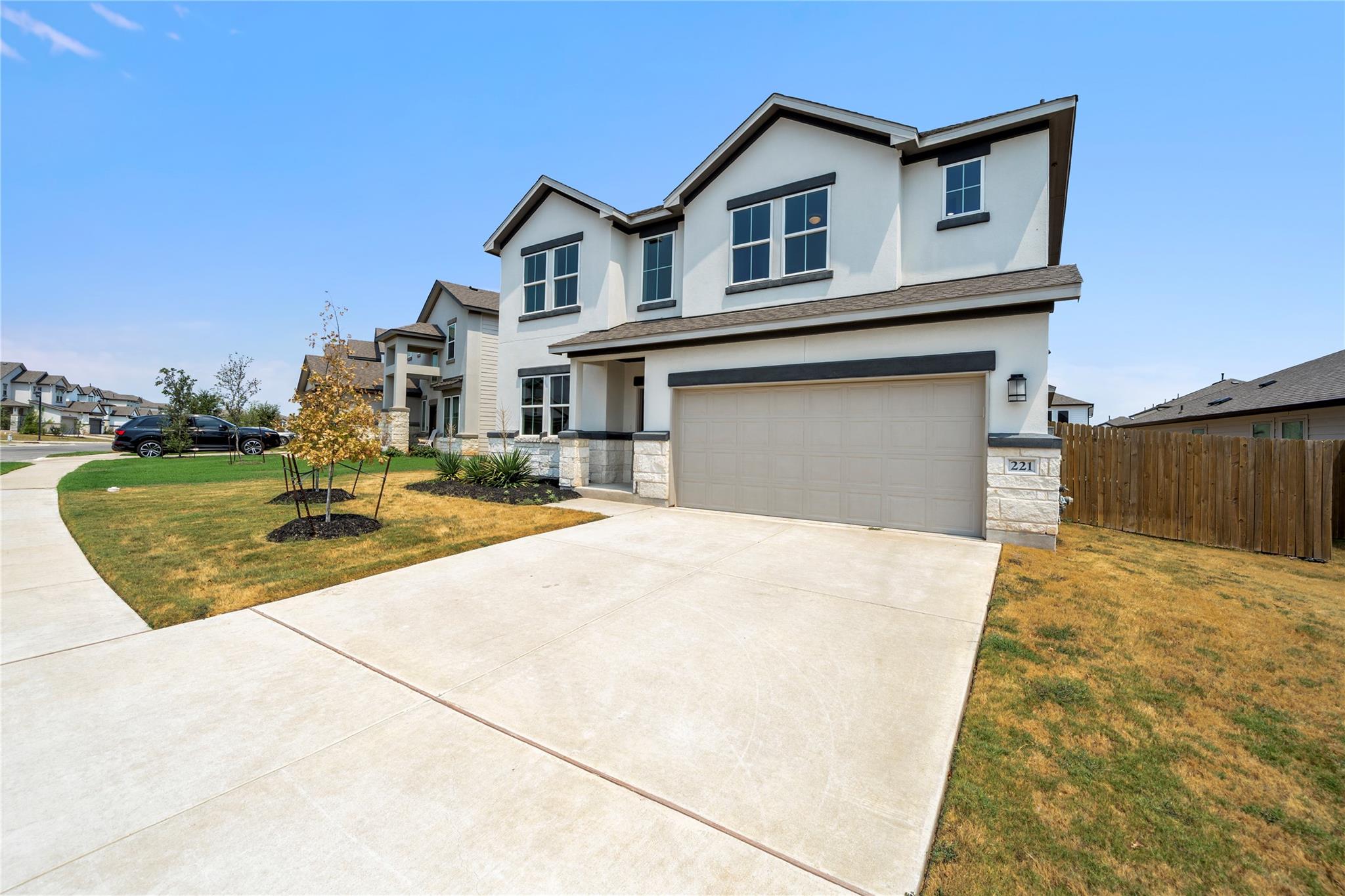 221 Comet Pointe DR — photo 3