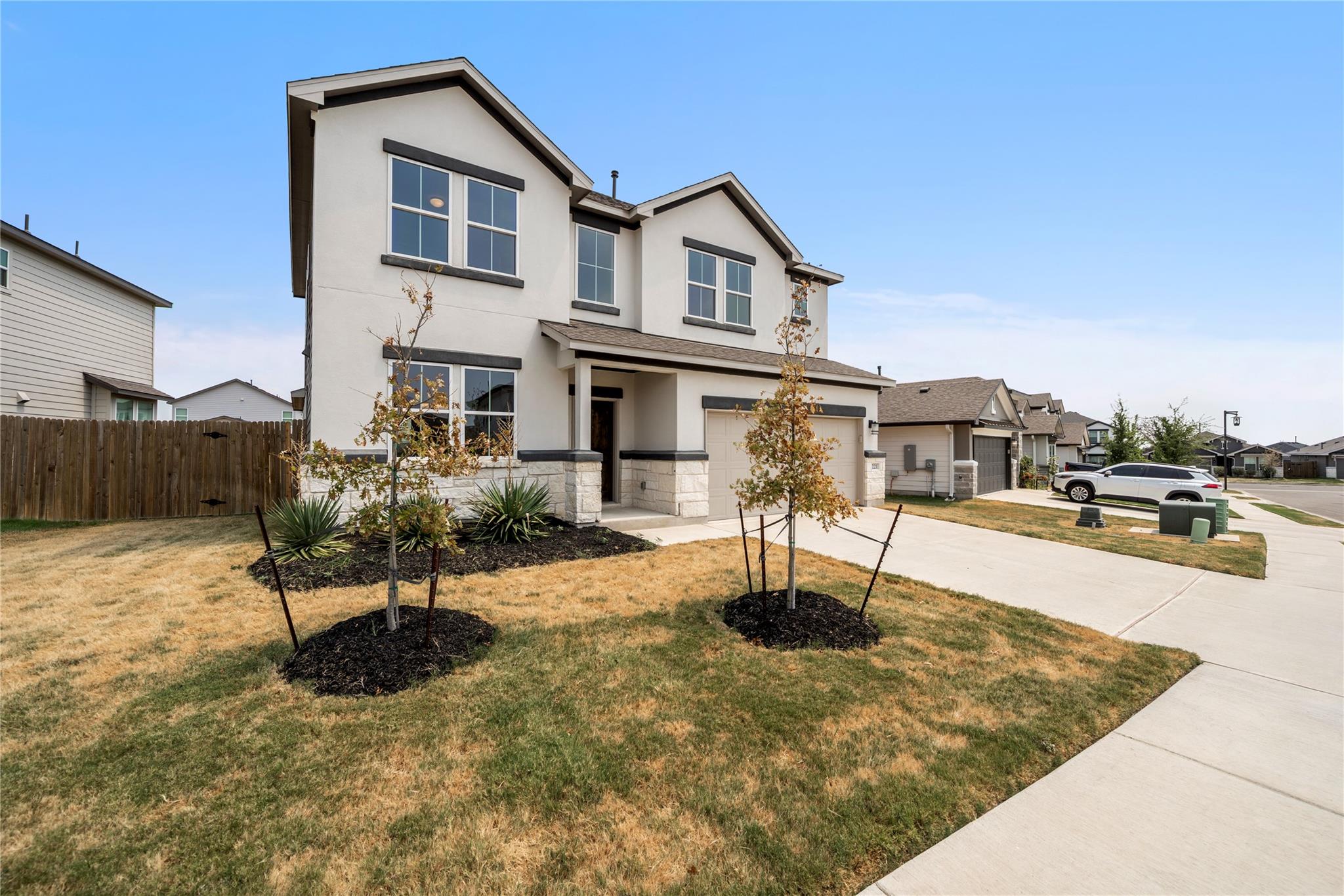 221 Comet Pointe DR — photo 4