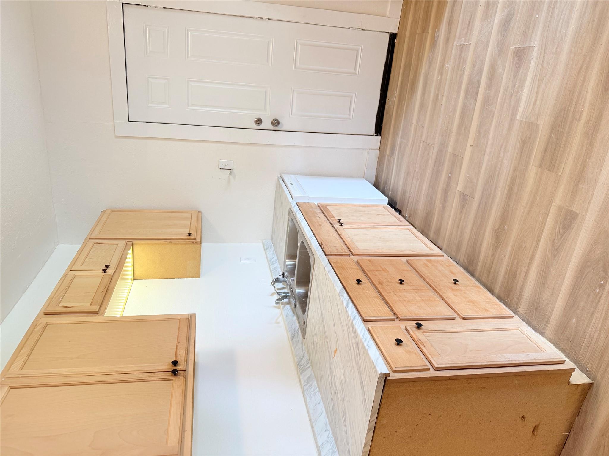 404 Love Ave — photo 4