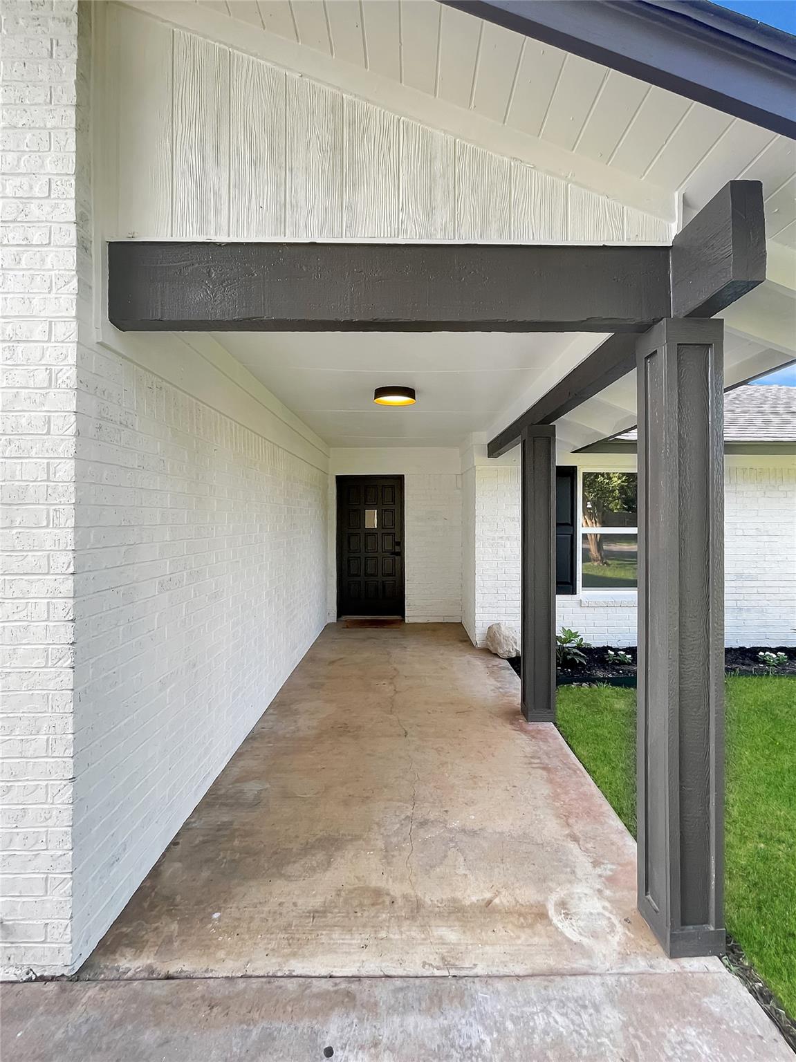 313 Golden Oaks DR — photo 4