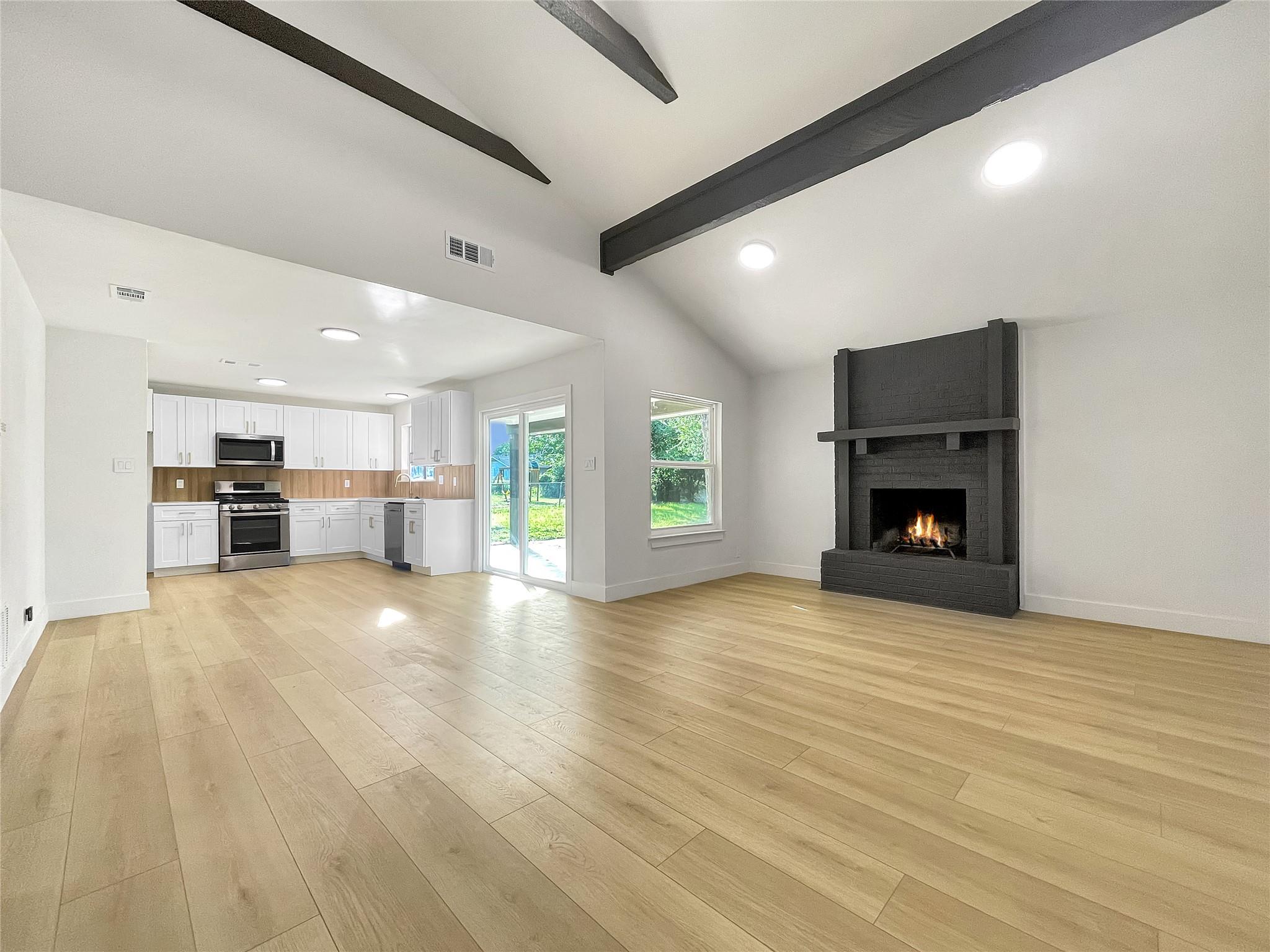 313 Golden Oaks DR — photo 5