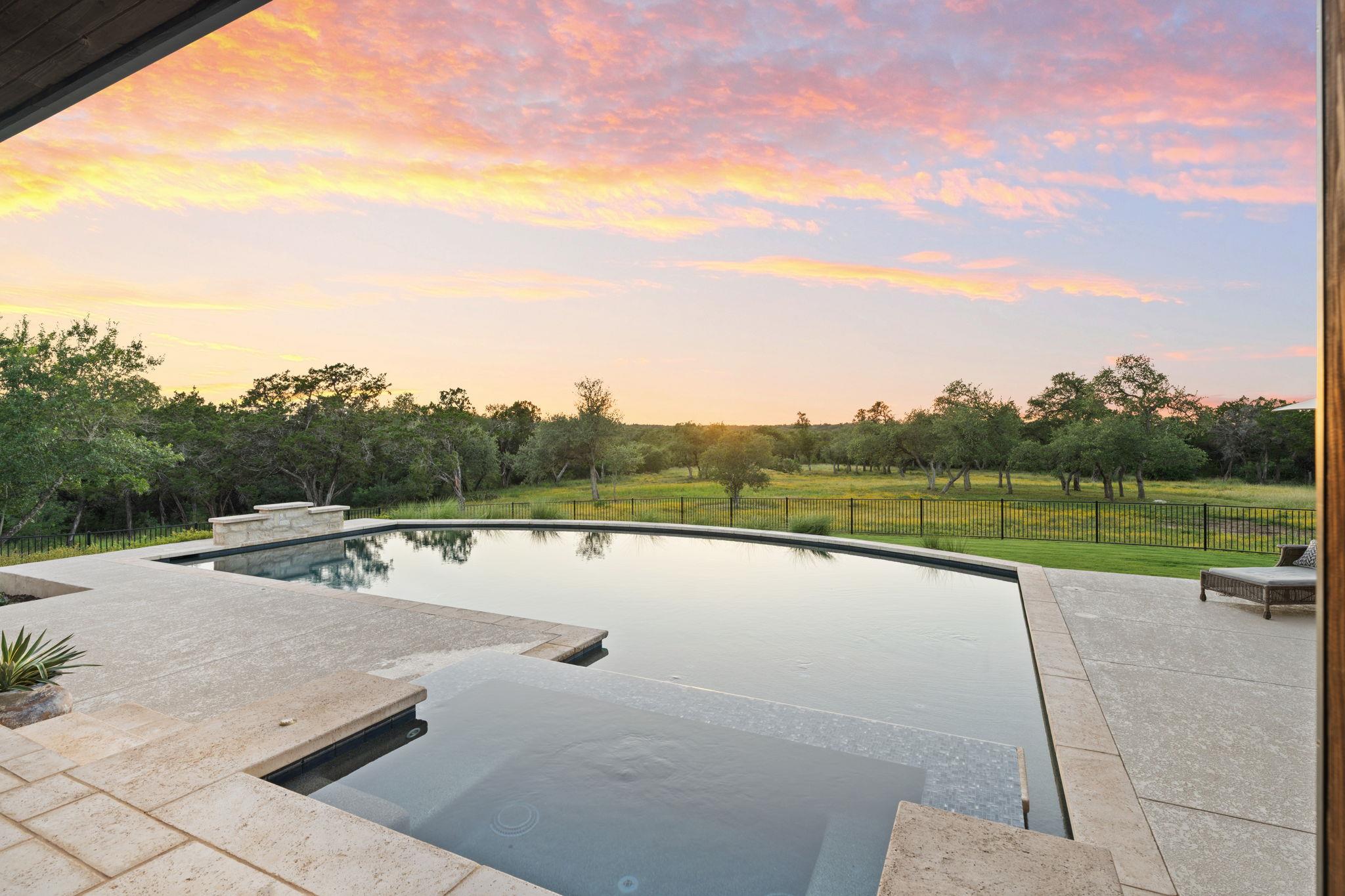 1457 Avenida High VW — photo 3