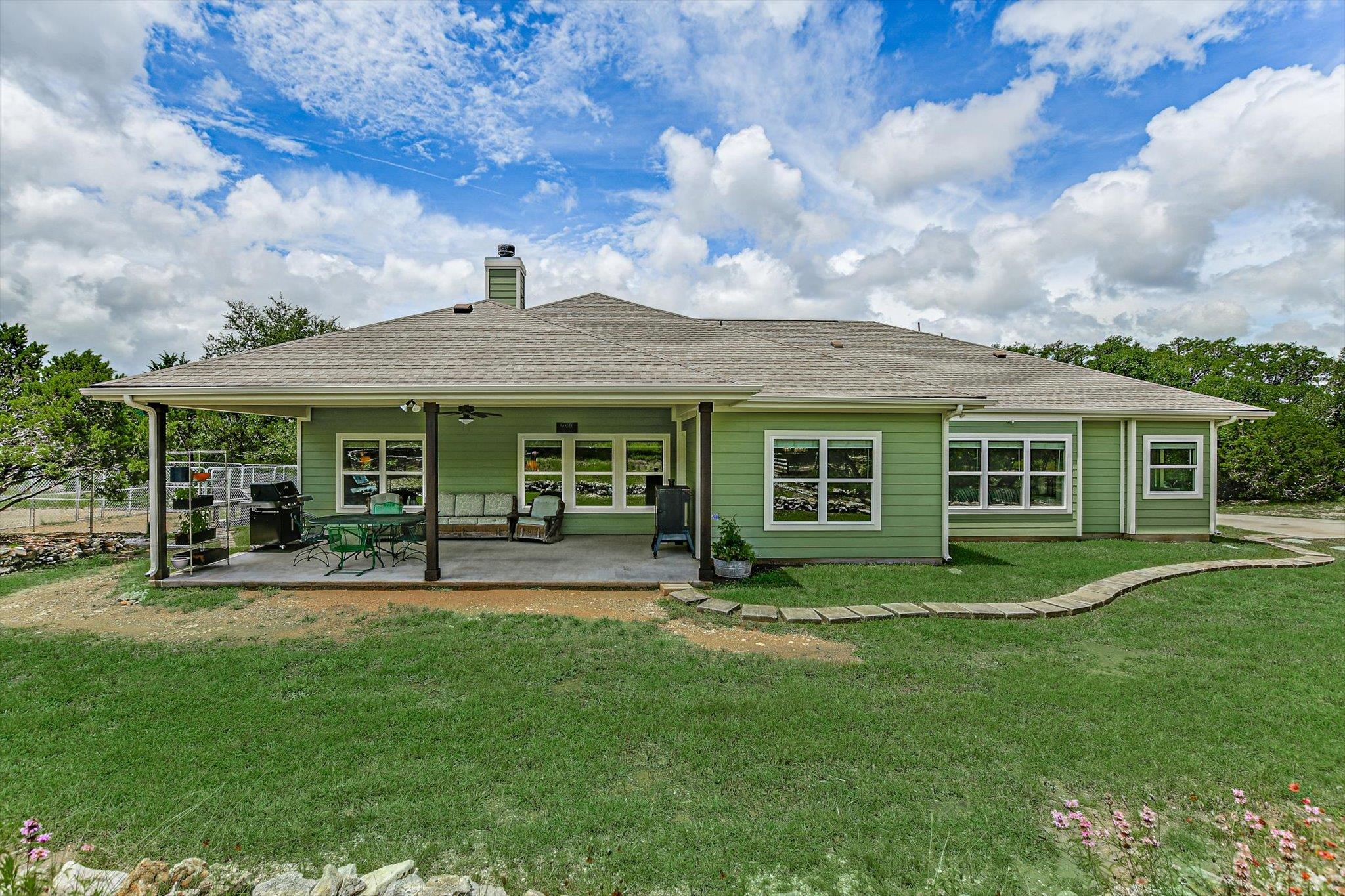 520 Murphy DR — photo 3