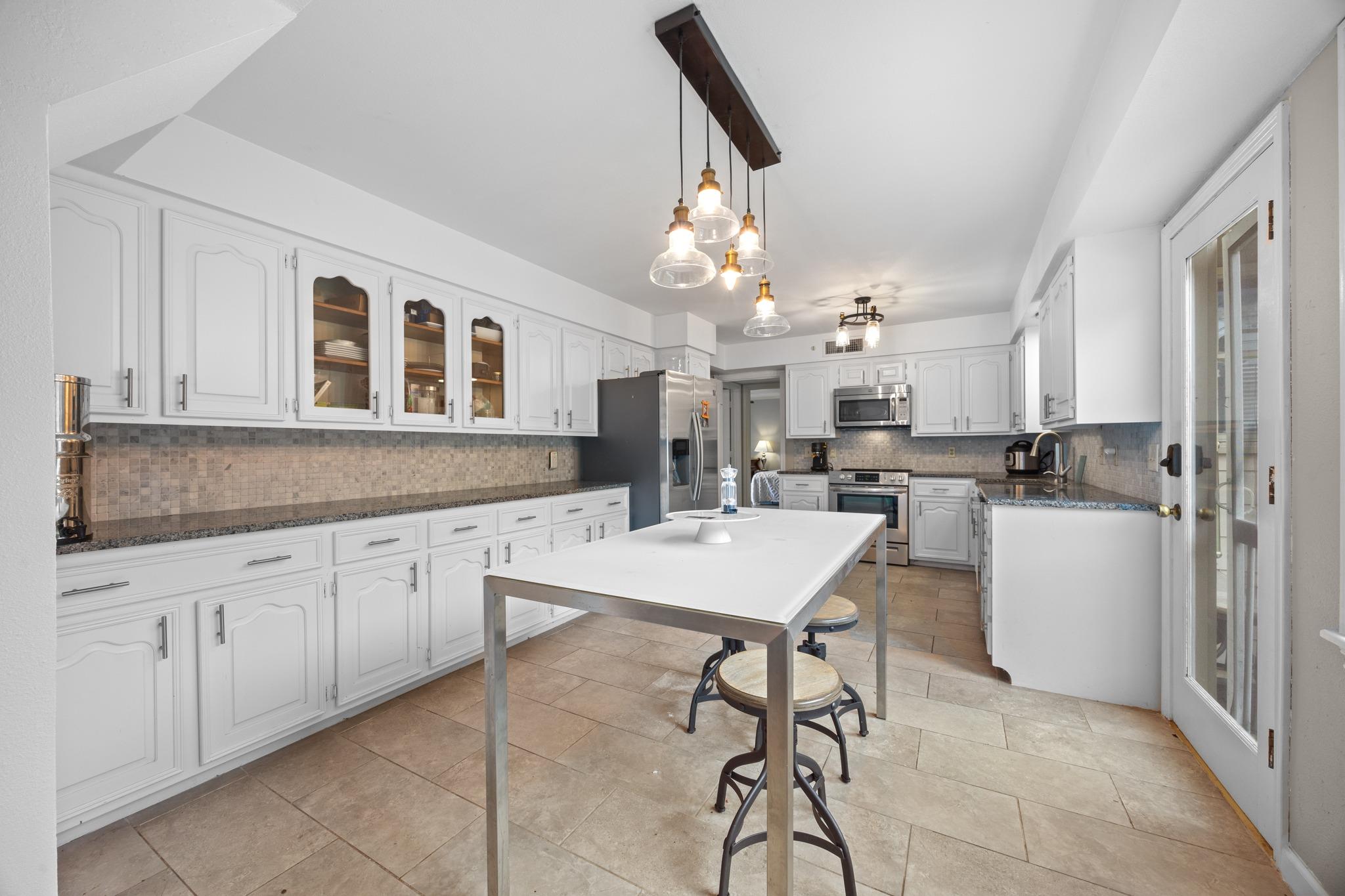 13207 Mansfield DR — photo 5