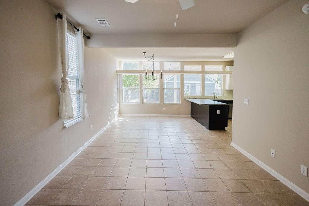 305 Trestle Tree ST — photo 4