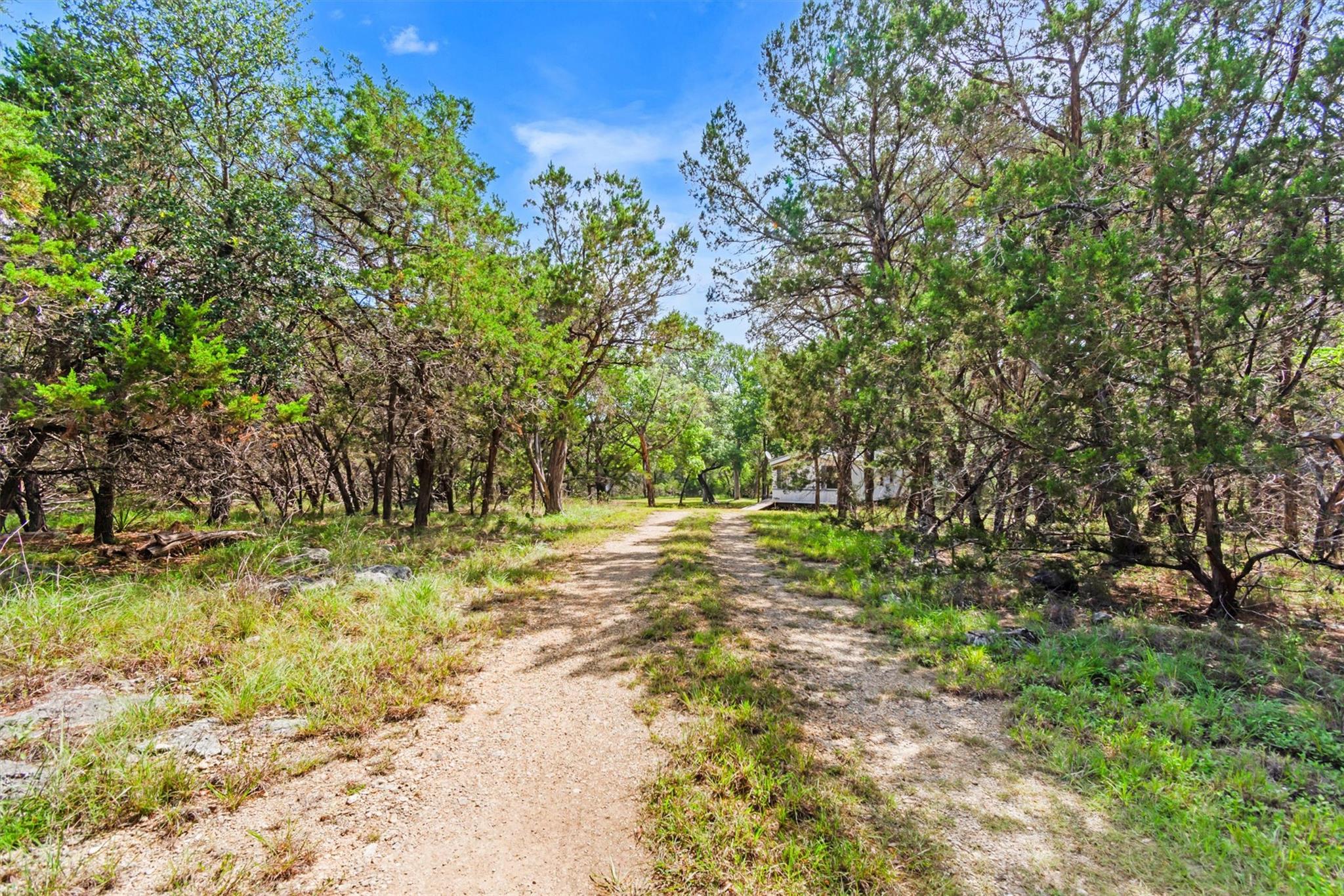 1400 Valley View RD — photo 4