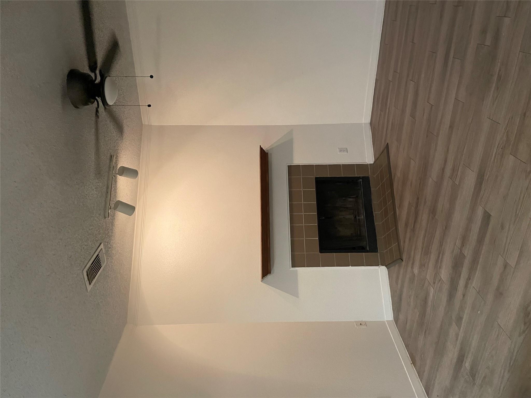 915 23rd ST #212 — photo 3
