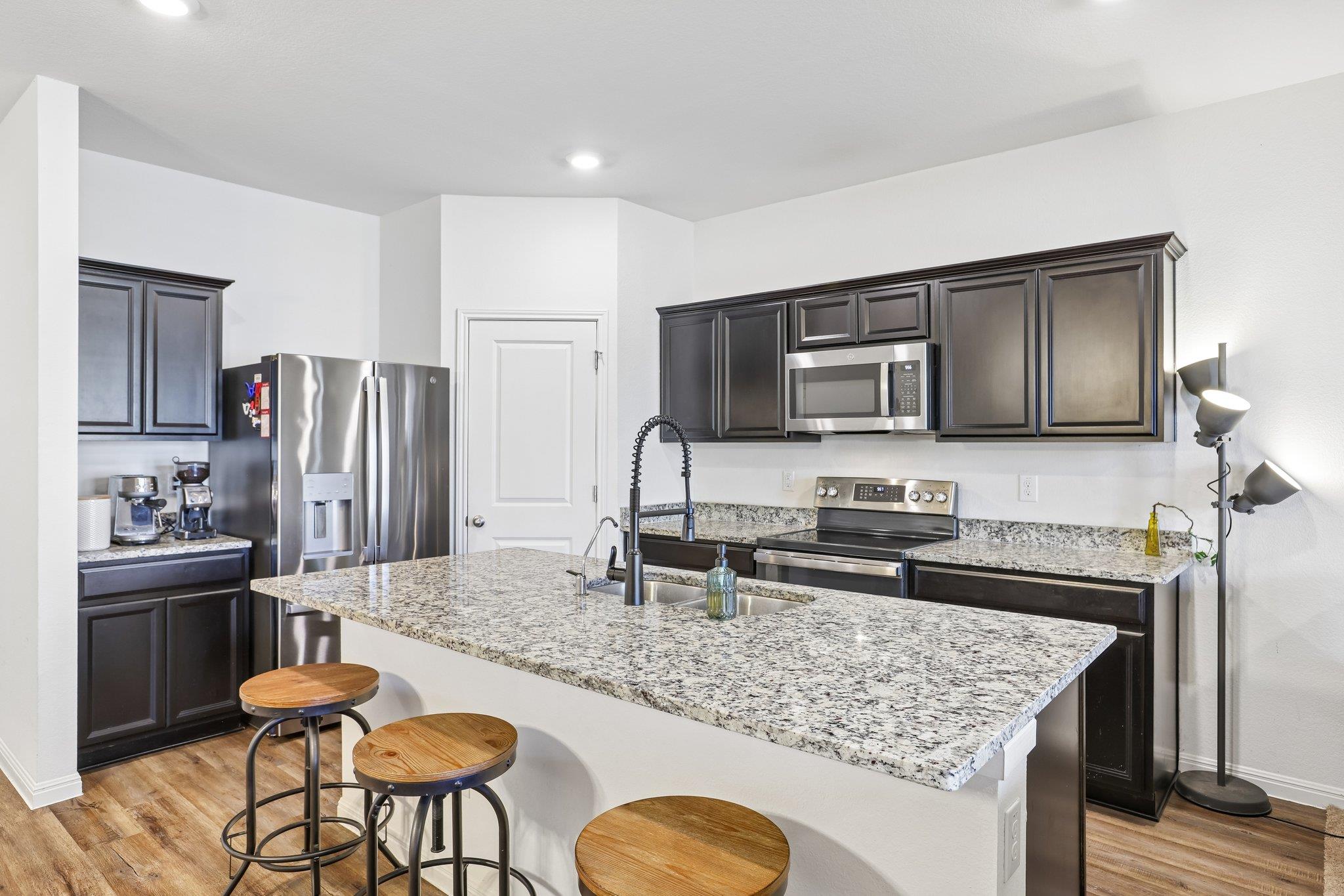 19105 Mike Mansfield RD — photo 4