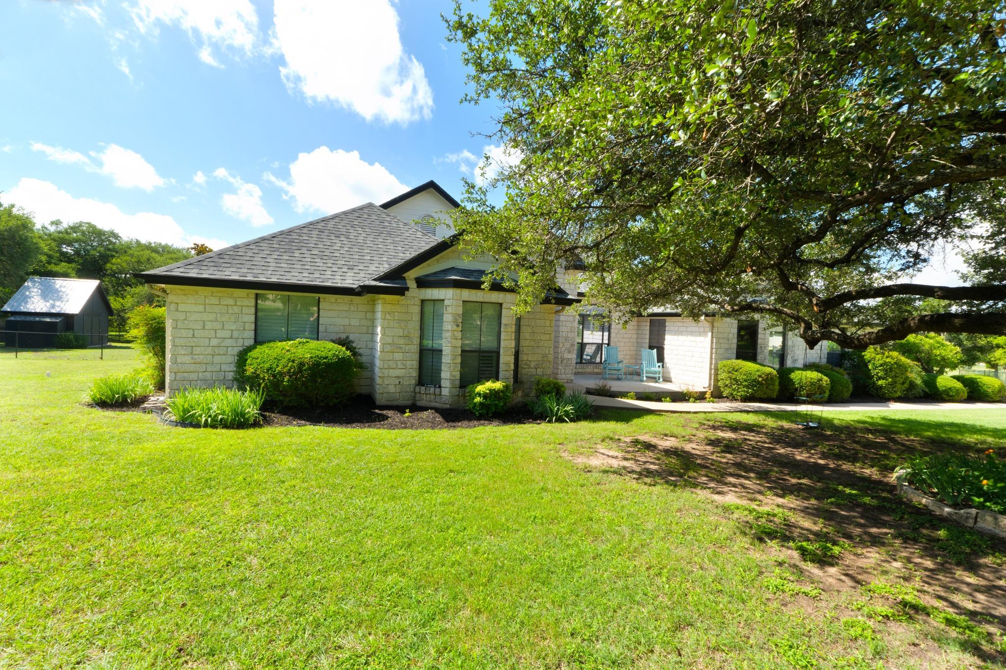 109 Westview DR — photo 3