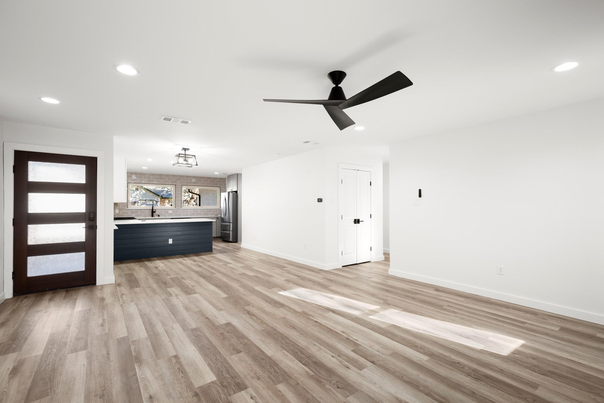 9717 Anderson Village DR — photo 5