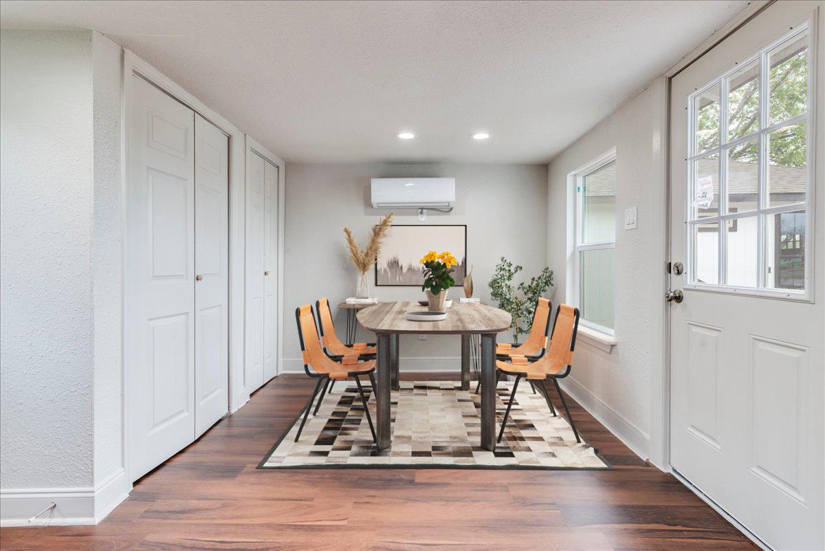 112 Gazley ST — photo 3