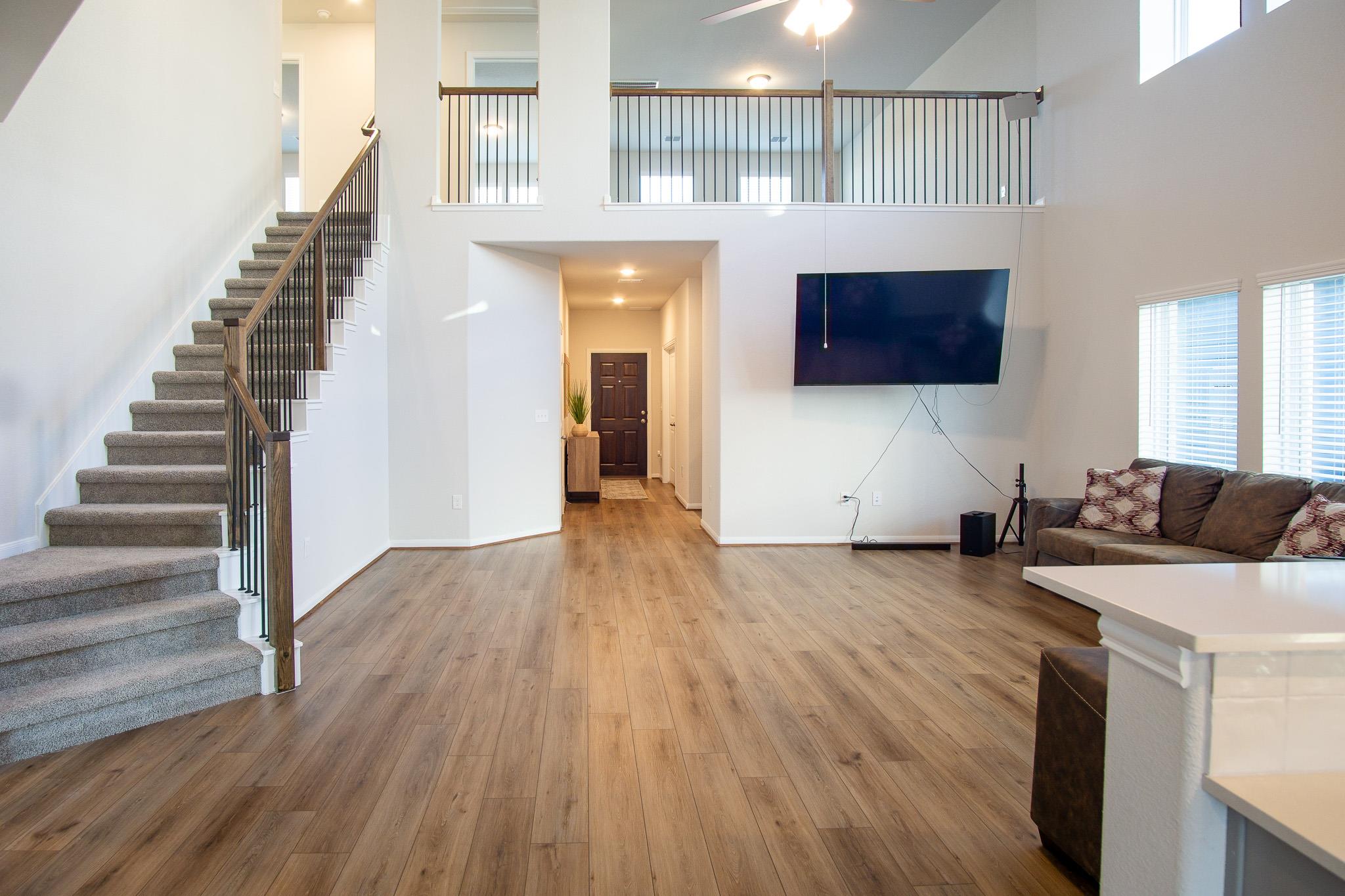 130 Yellowstone DR — photo 4